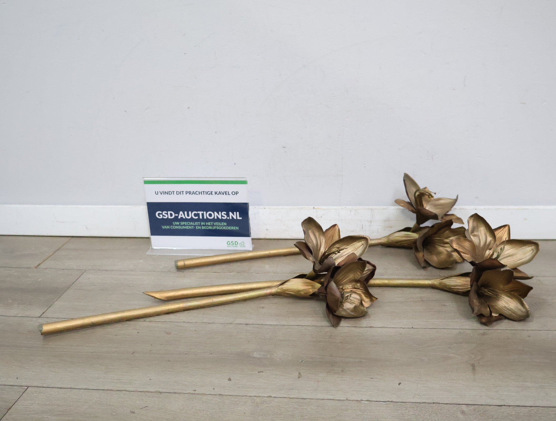 Set van drie gouden kunstbloemen'' – kavel bij GSD Auctions, Zoeterwoude