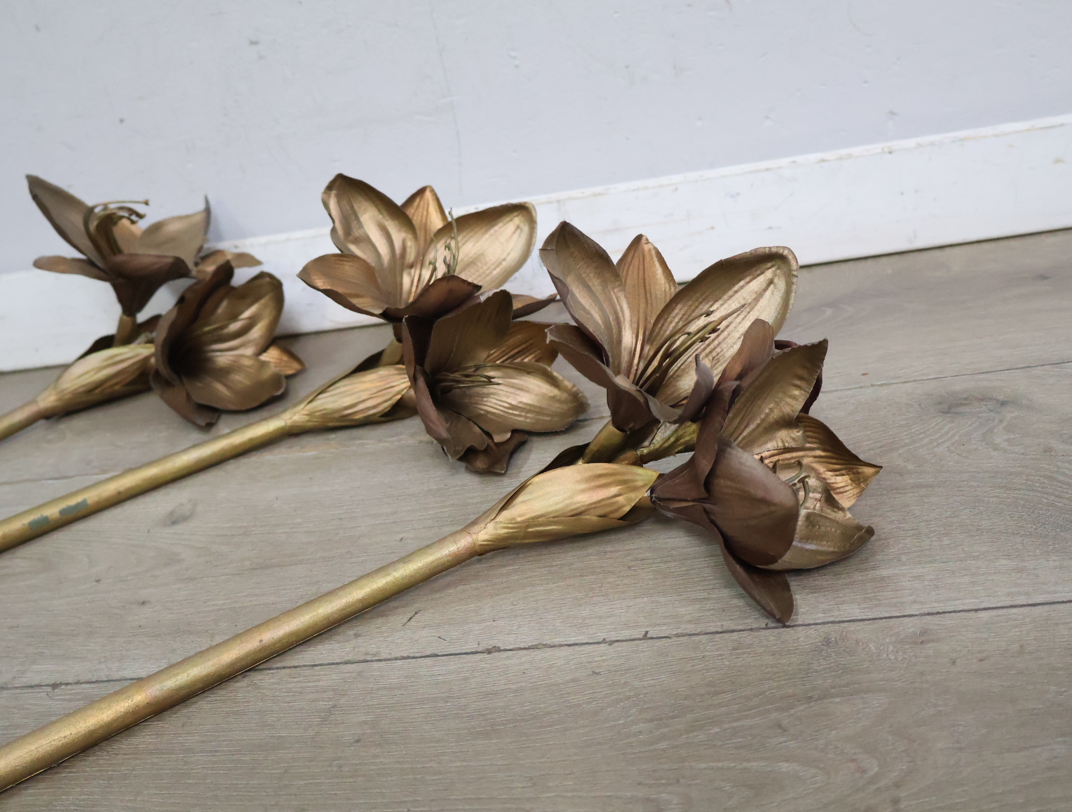 Set van drie gouden kunstbloemen'' – foto 5 – kavel bij GSD Auctions, Zoeterwoude