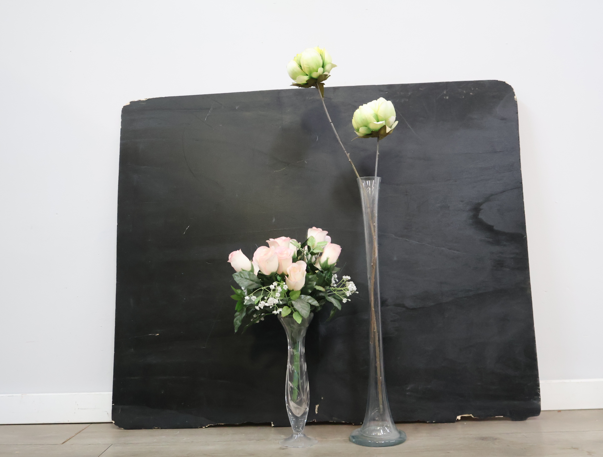 Set glazen vazen met kunstbloemen'' – foto 3 – kavel bij GSD Auctions, Zoeterwoude