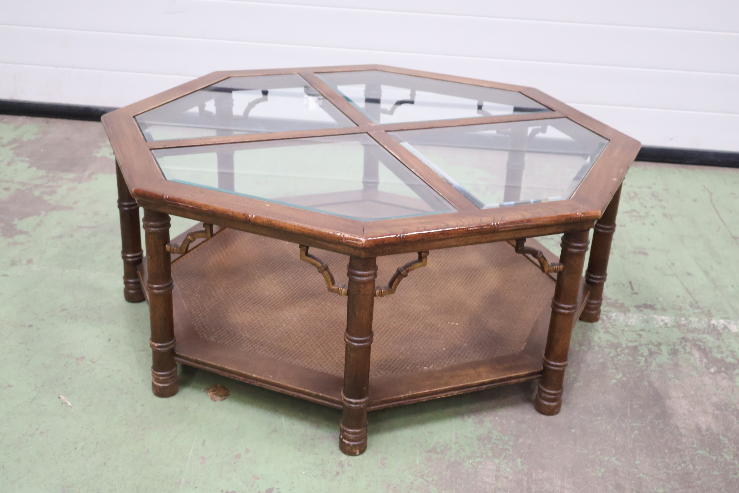 Houten Salontafel met Glazen Blad'' – foto 3 – kavel bij GSD Auctions, Zoeterwoude