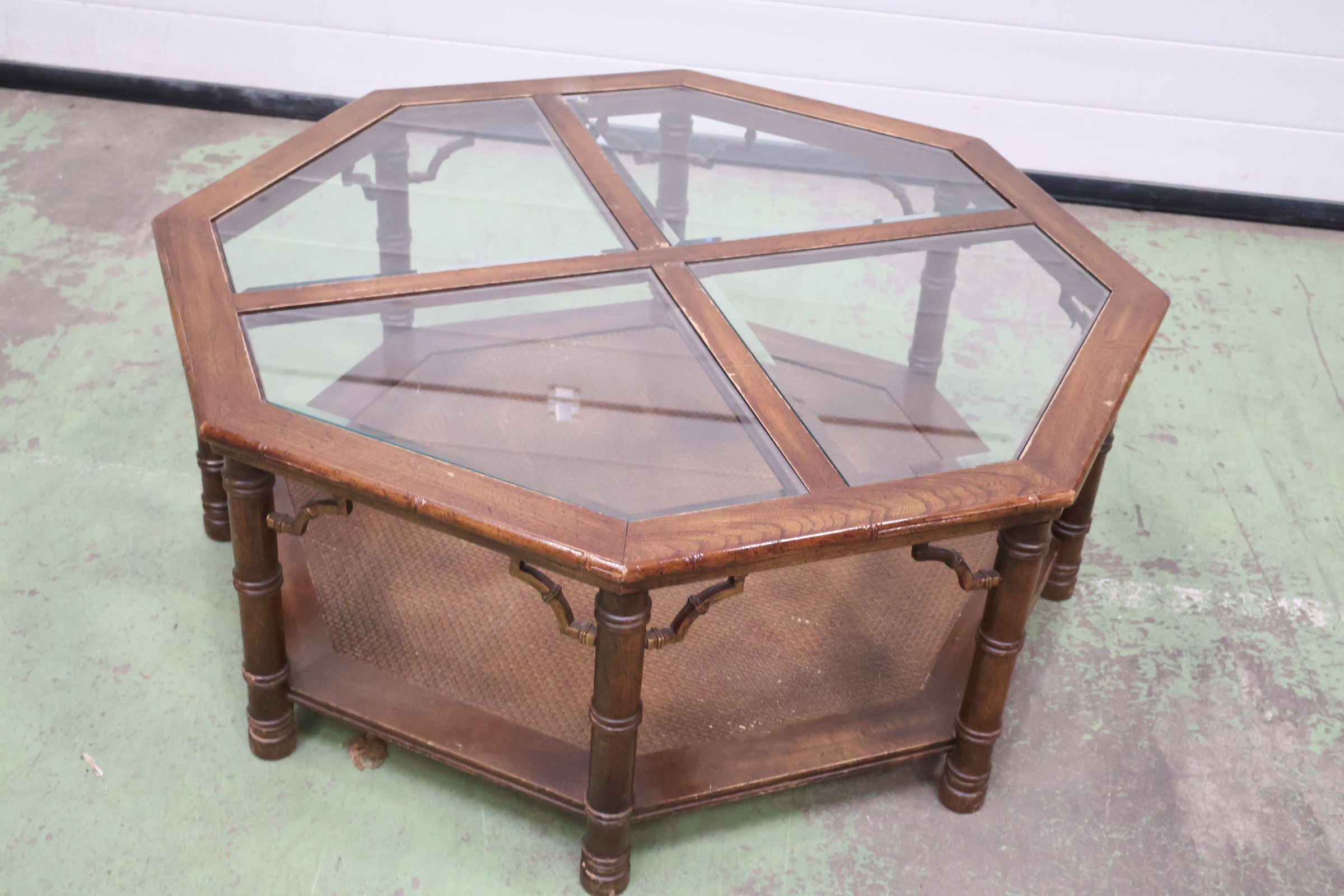 Houten Salontafel met Glazen Blad'' – foto 4 – kavel bij GSD Auctions, Zoeterwoude