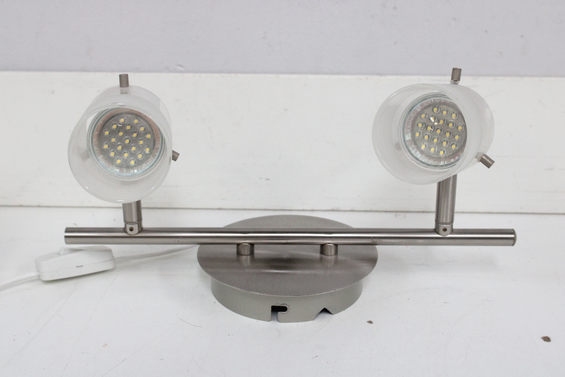 Moderne dubbele LED Plafonniere'' – foto 6 – kavel bij GSD Auctions, Zoeterwoude