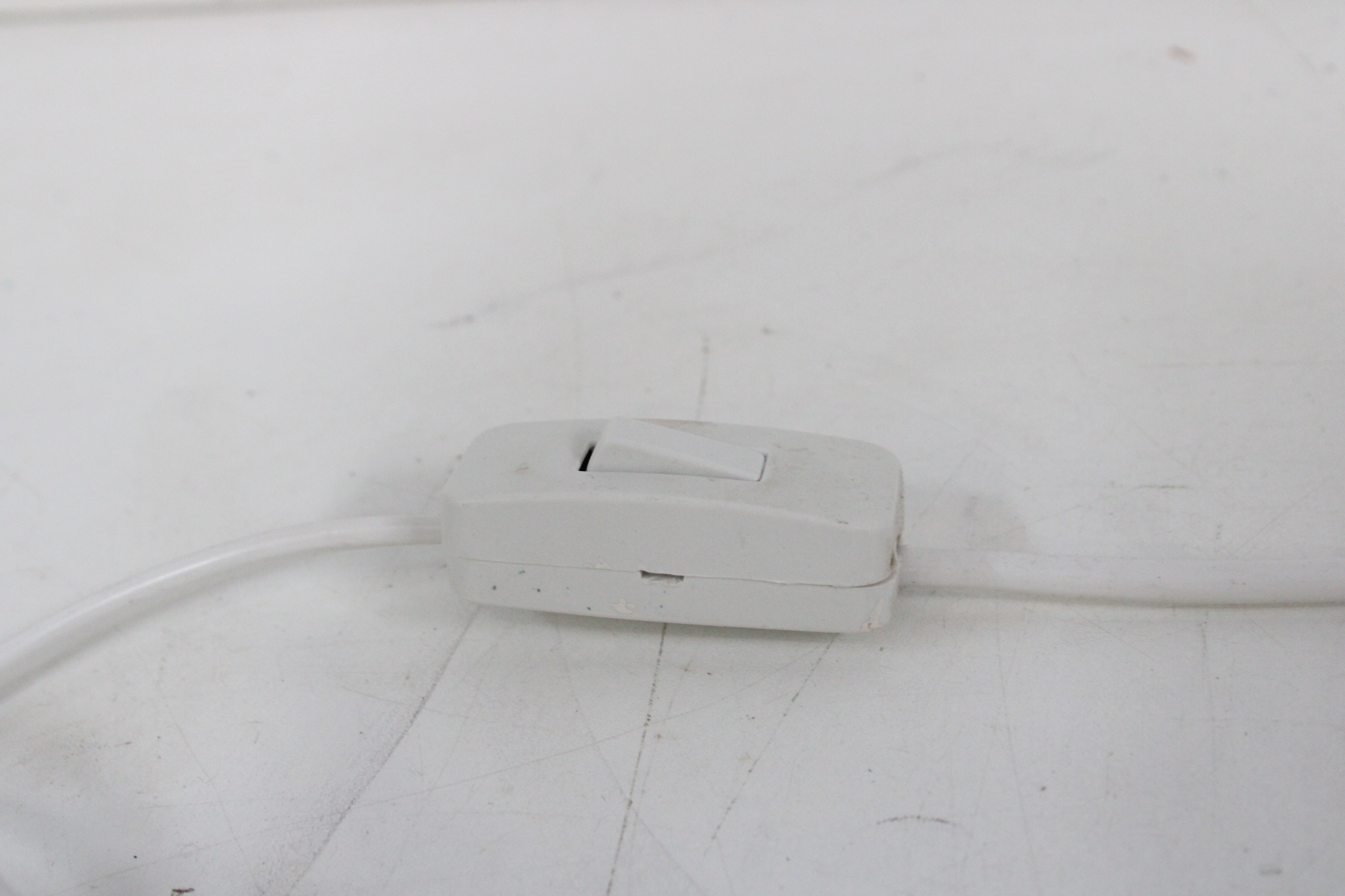 Moderne dubbele LED Plafonniere'' – foto 7 – kavel bij GSD Auctions, Zoeterwoude