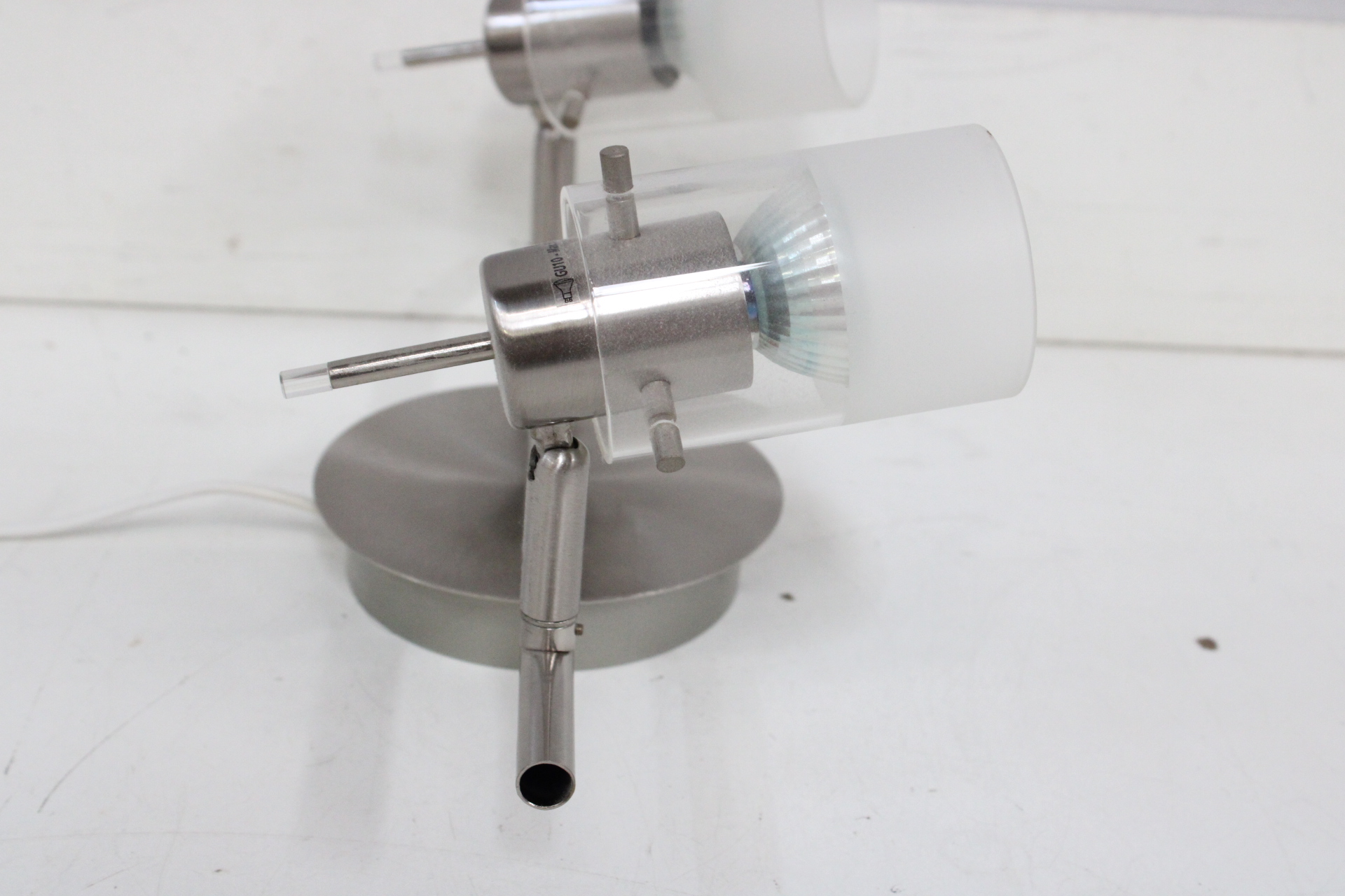 Moderne dubbele LED Plafonniere'' – foto 8 – kavel bij GSD Auctions, Zoeterwoude