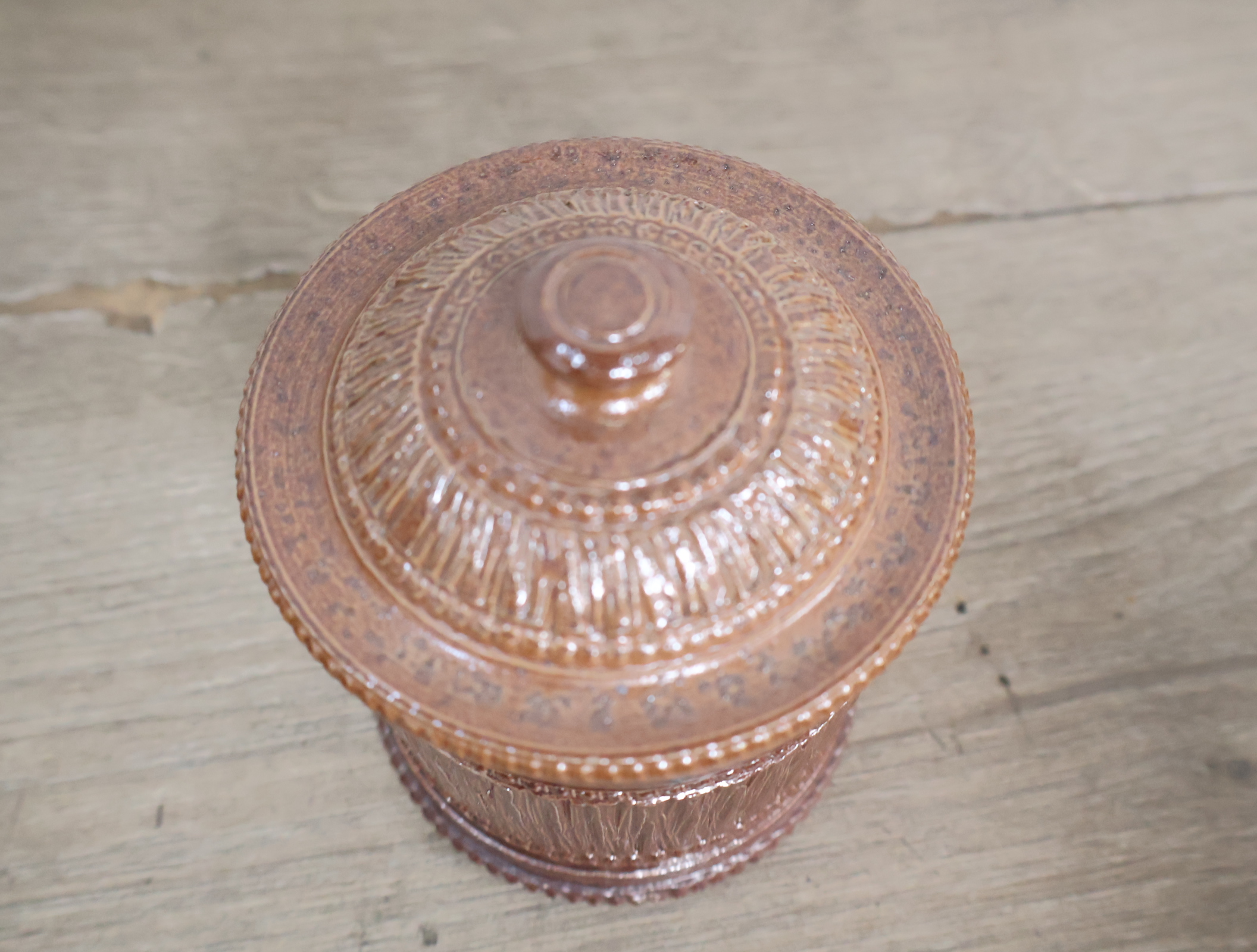 Aardewerk vaas en potje met deksel'' – foto 8 – kavel bij GSD Auctions, Zoeterwoude