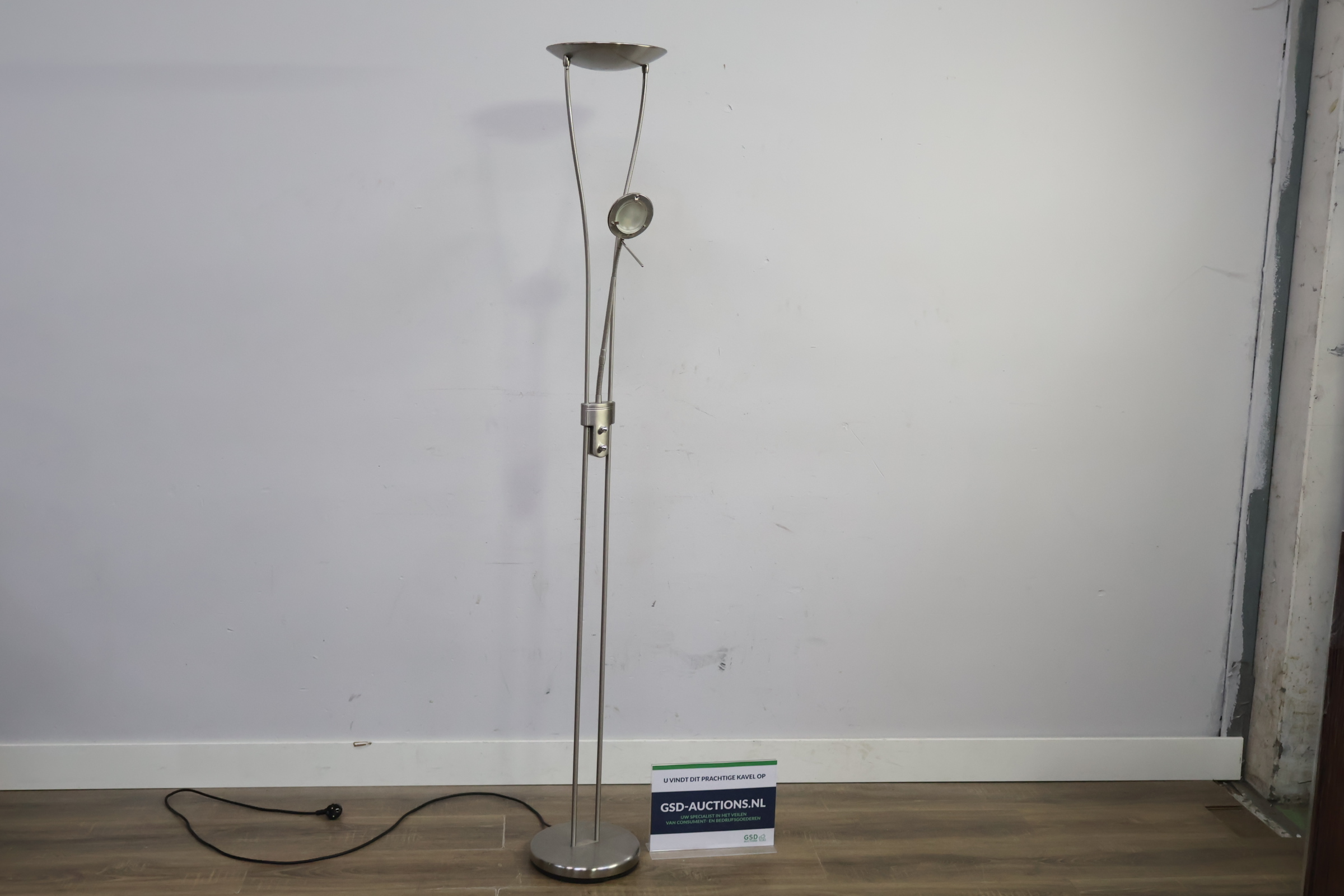 Staande leeslamp met halogeen spot'' – foto 2 – kavel bij GSD Auctions, Zoeterwoude
