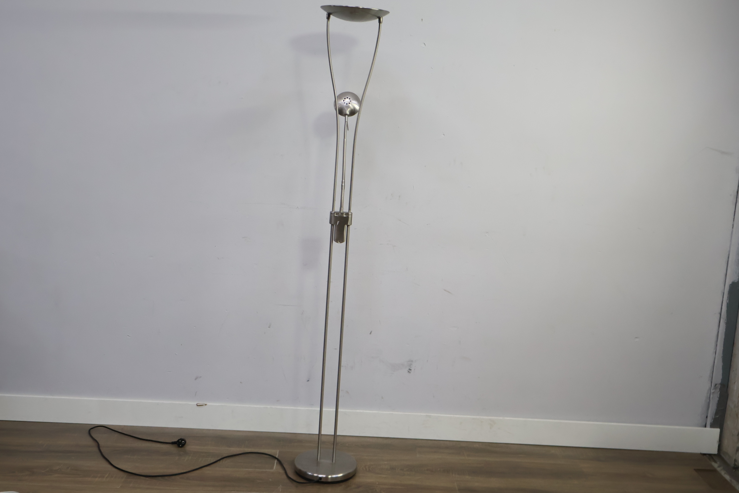 Staande leeslamp met halogeen spot'' – foto 4 – kavel bij GSD Auctions, Zoeterwoude