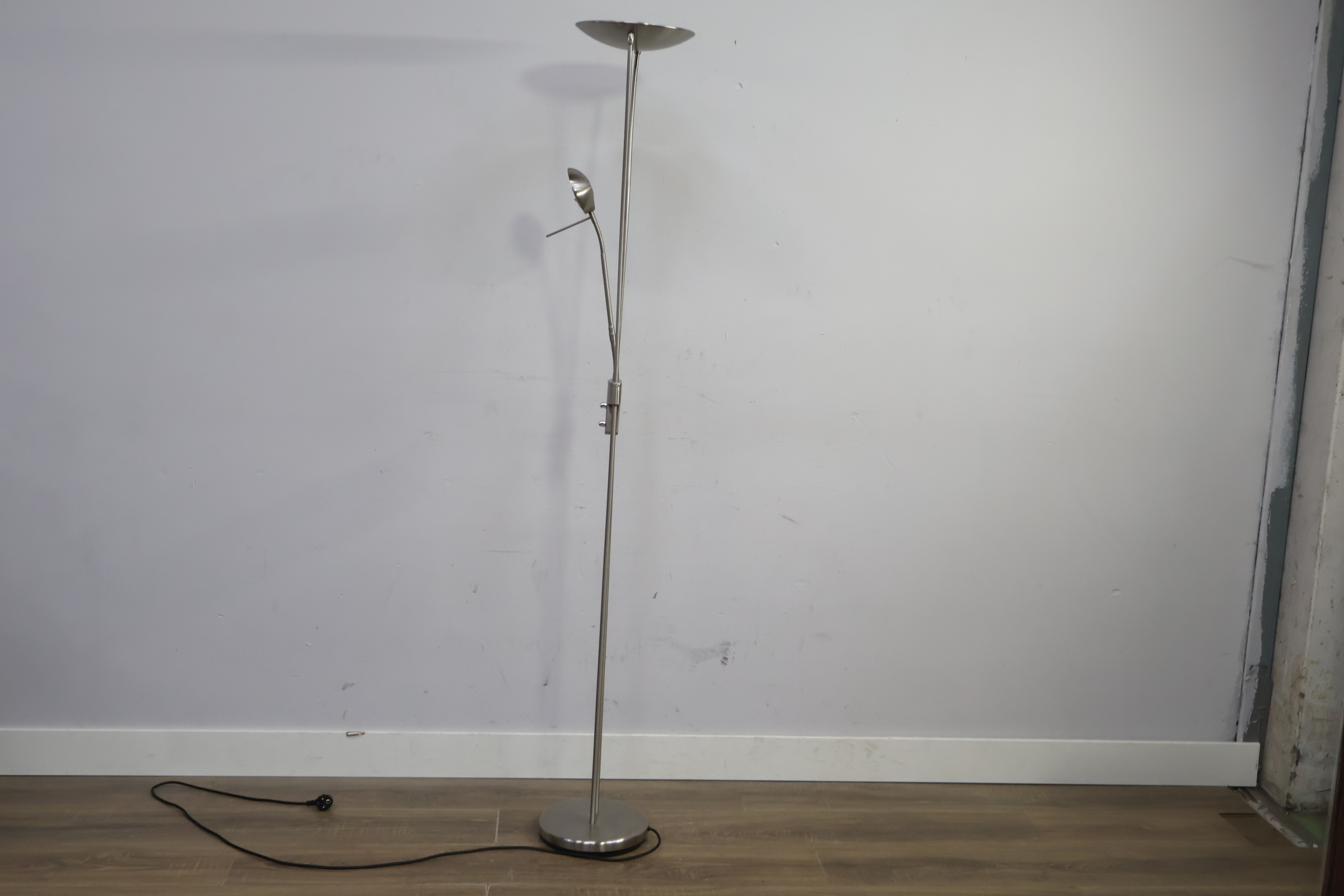 Staande leeslamp met halogeen spot'' – foto 5 – kavel bij GSD Auctions, Zoeterwoude