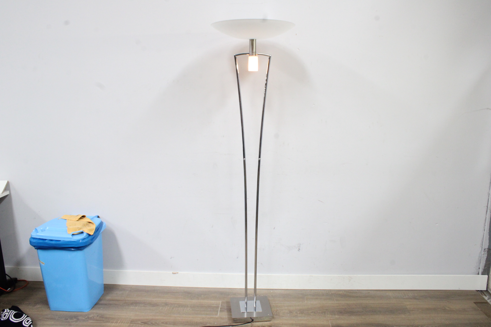 Uplighter Vloerlamp'' – foto 2 – kavel bij GSD Auctions, Zoeterwoude