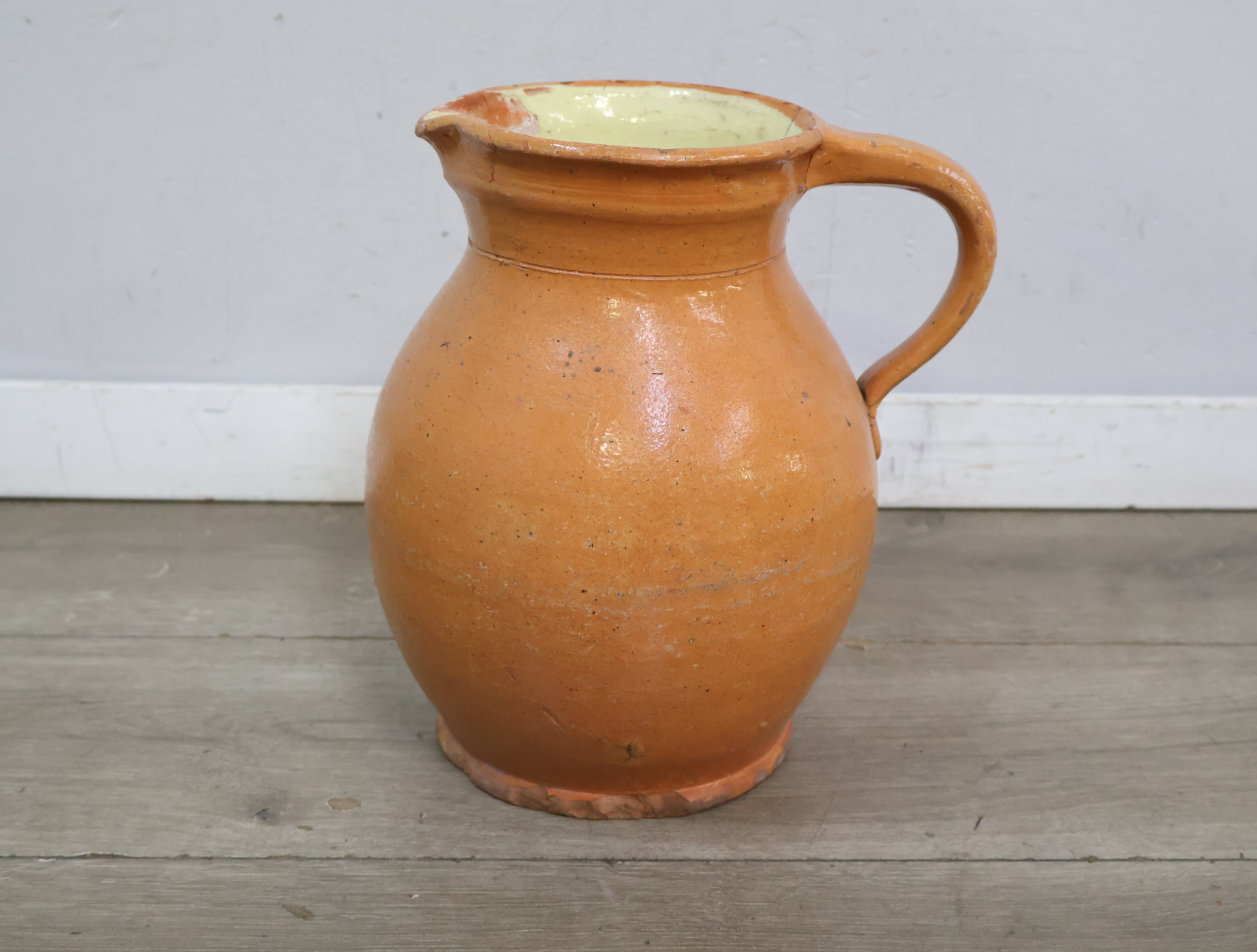 Aardewerk kruik met schenktuit'' – foto 4 – kavel bij GSD Auctions, Zoeterwoude