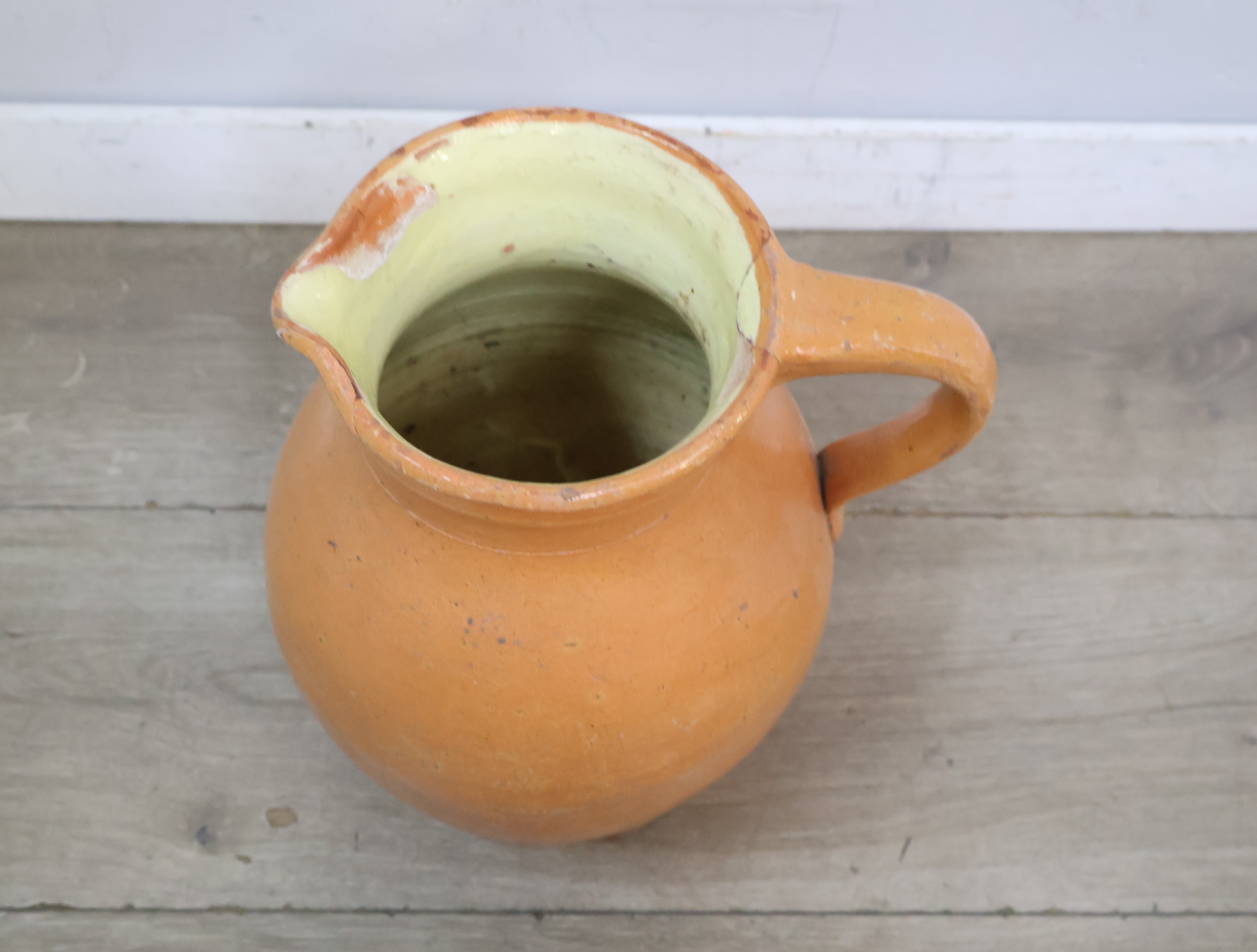 Aardewerk kruik met schenktuit'' – foto 5 – kavel bij GSD Auctions, Zoeterwoude