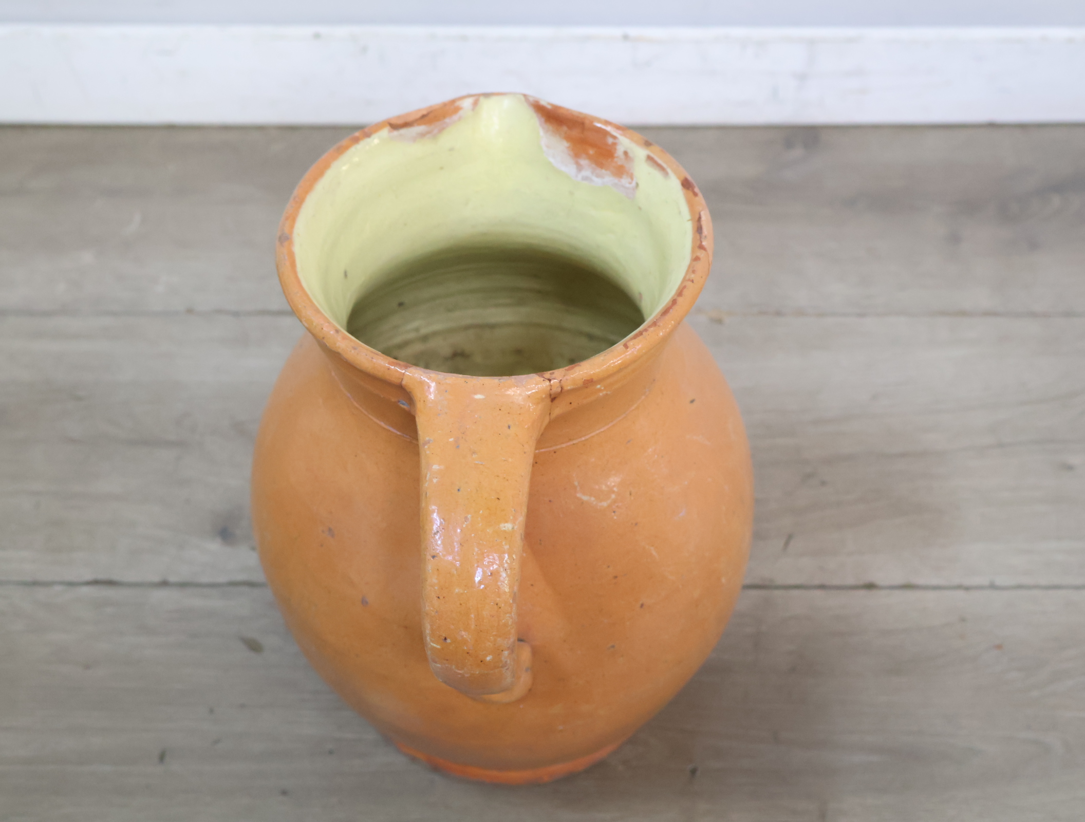 Aardewerk kruik met schenktuit'' – foto 6 – kavel bij GSD Auctions, Zoeterwoude