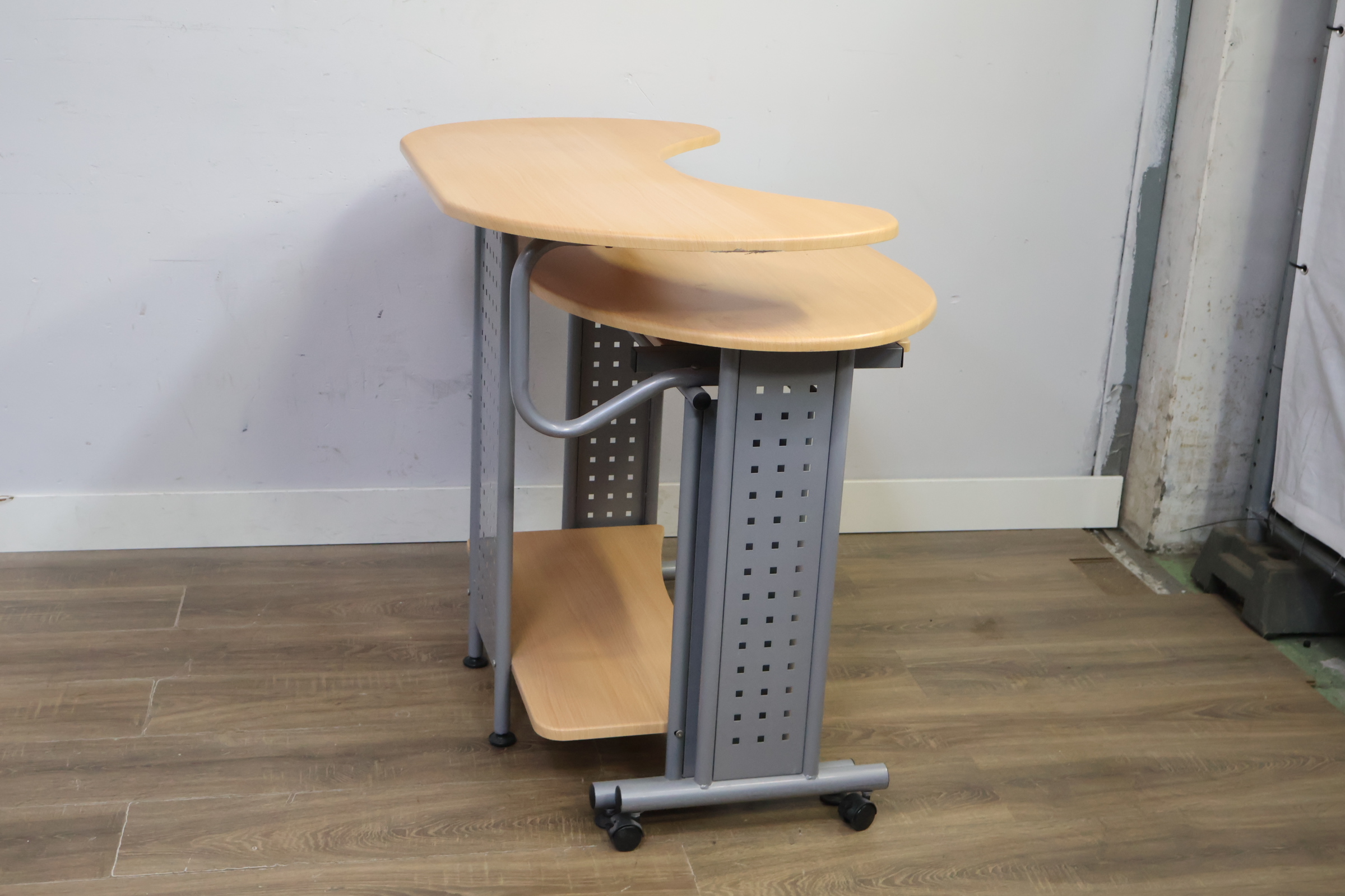 Bureau met meerdere schappen'' – foto 3 – kavel bij GSD Auctions, Zoeterwoude