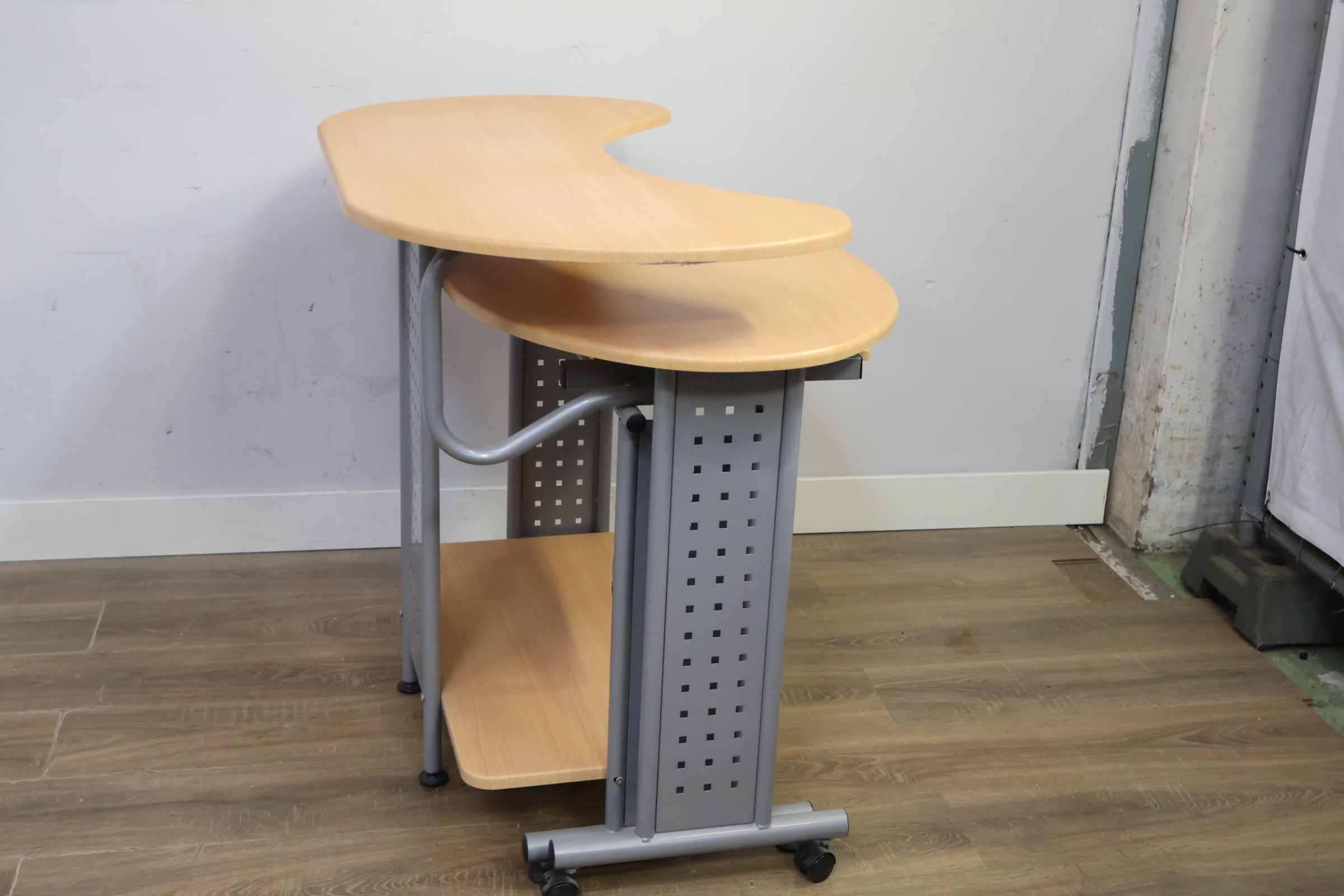 Bureau met meerdere schappen'' – foto 4 – kavel bij GSD Auctions, Zoeterwoude