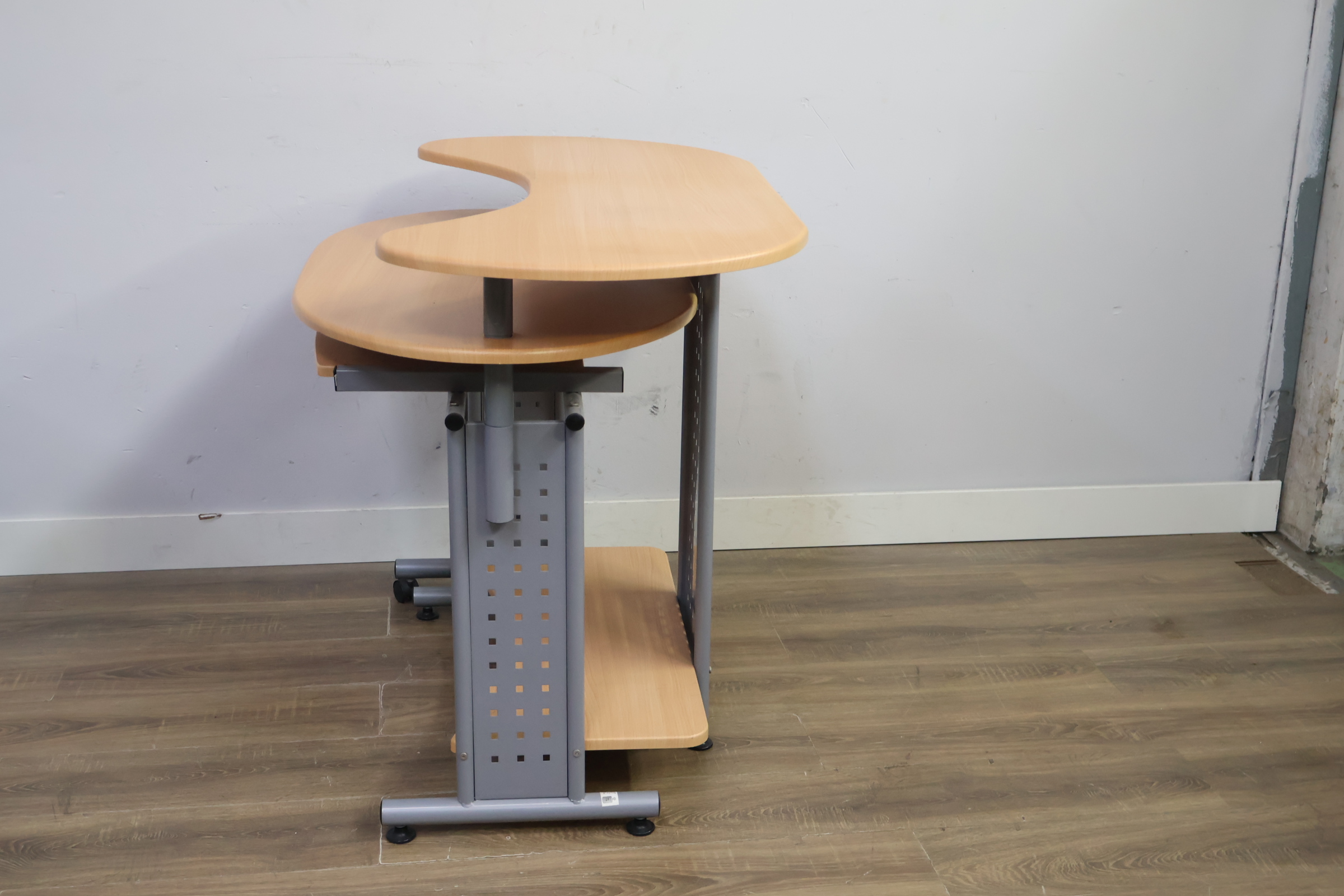 Bureau met meerdere schappen'' – foto 7 – kavel bij GSD Auctions, Zoeterwoude