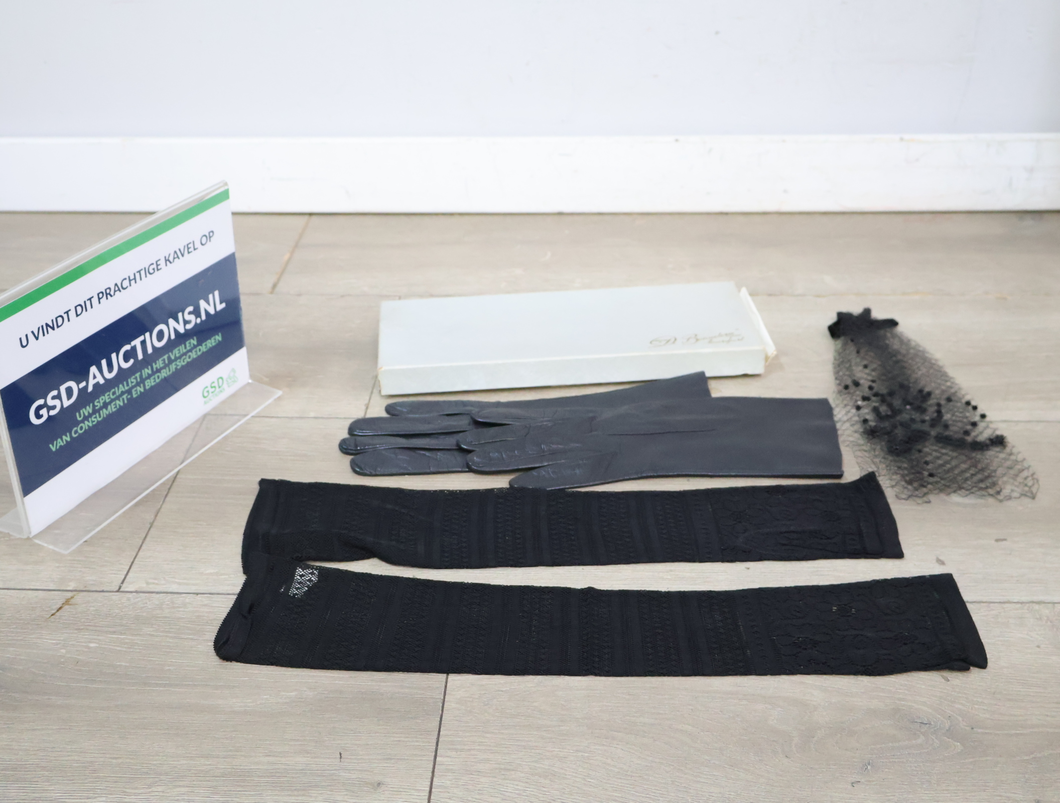 Set damesaccessoires zwart'' – foto 2 – kavel bij GSD Auctions, Zoeterwoude