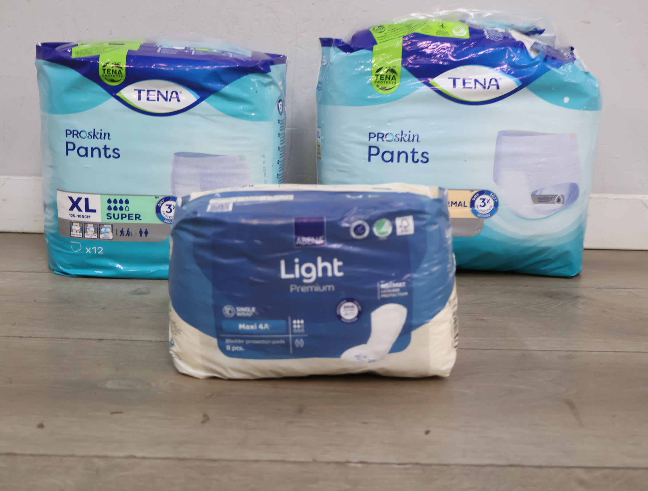 Pakket incontinentiebroekjes en pants'' – foto 4 – kavel bij GSD Auctions, Zoeterwoude