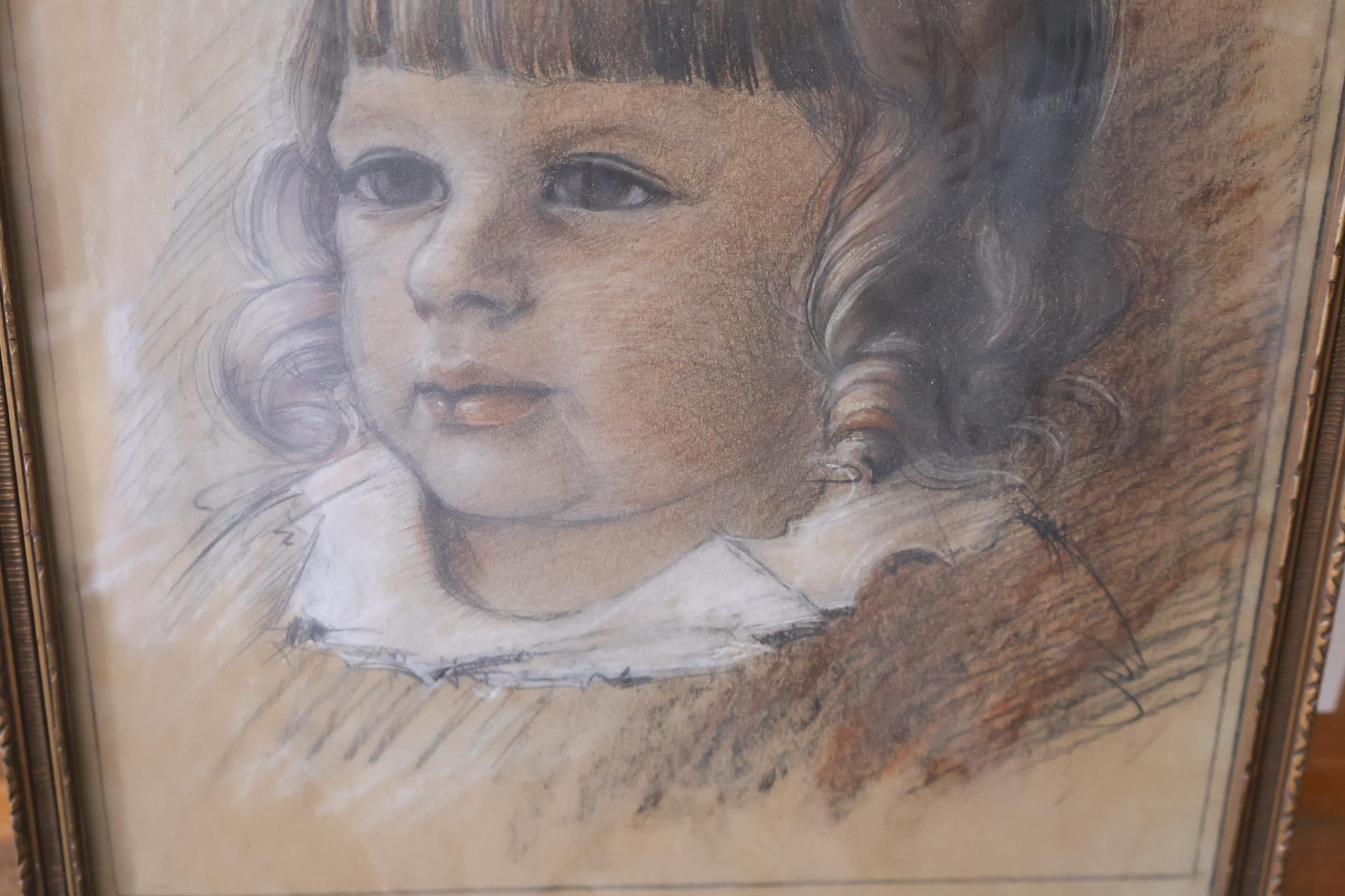 Tekening van kind in lijst'' – foto 7 – kavel bij GSD Auctions, Zoeterwoude