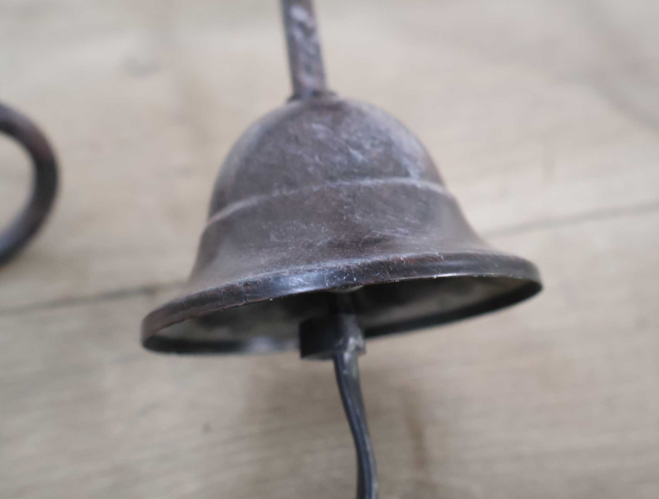 Driearmige hanglamp met glazen kap'' – foto 9 – kavel bij GSD Auctions, Zoeterwoude