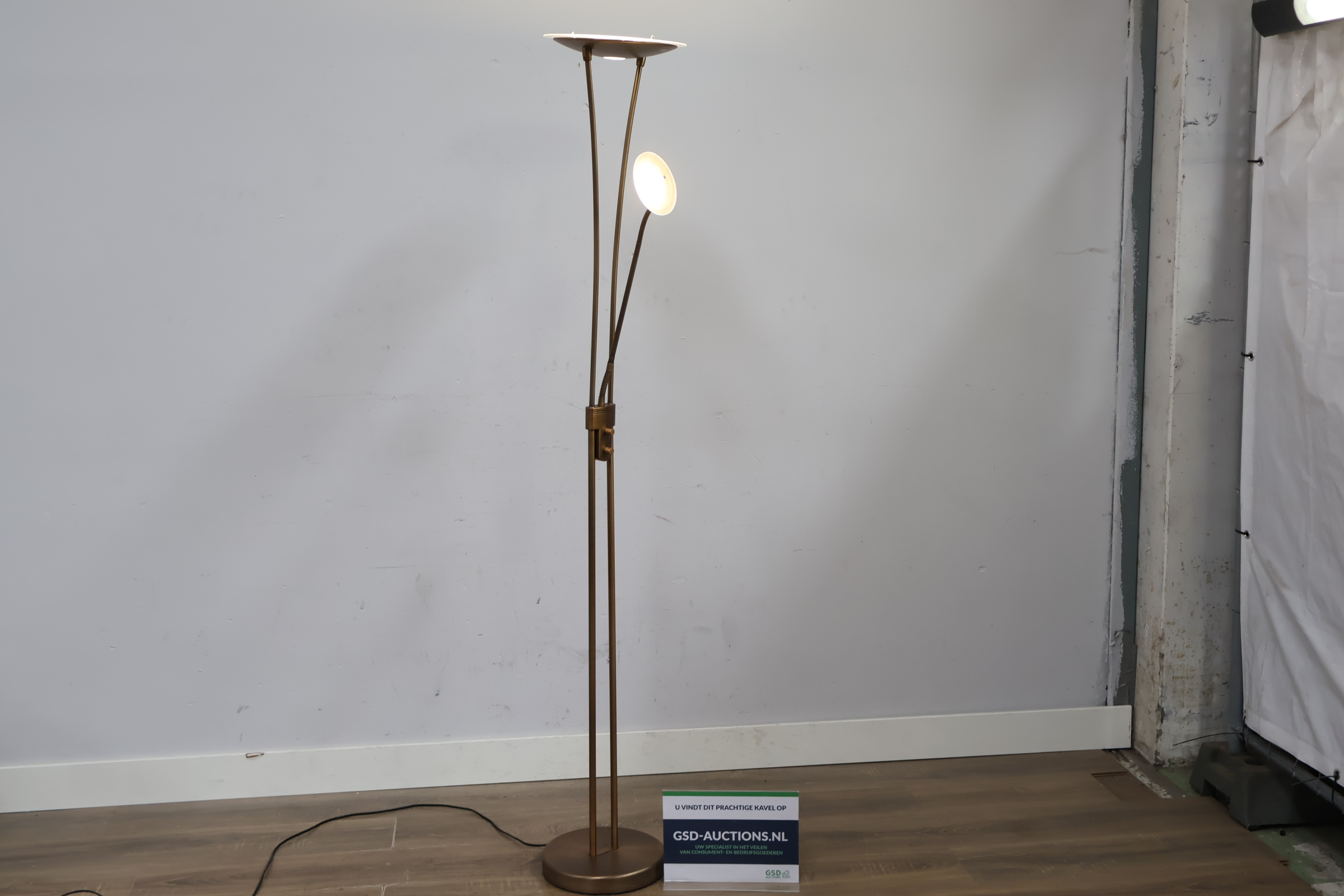 Staande leeslamp met dimbare spot'' – foto 2 – kavel bij GSD Auctions, Zoeterwoude