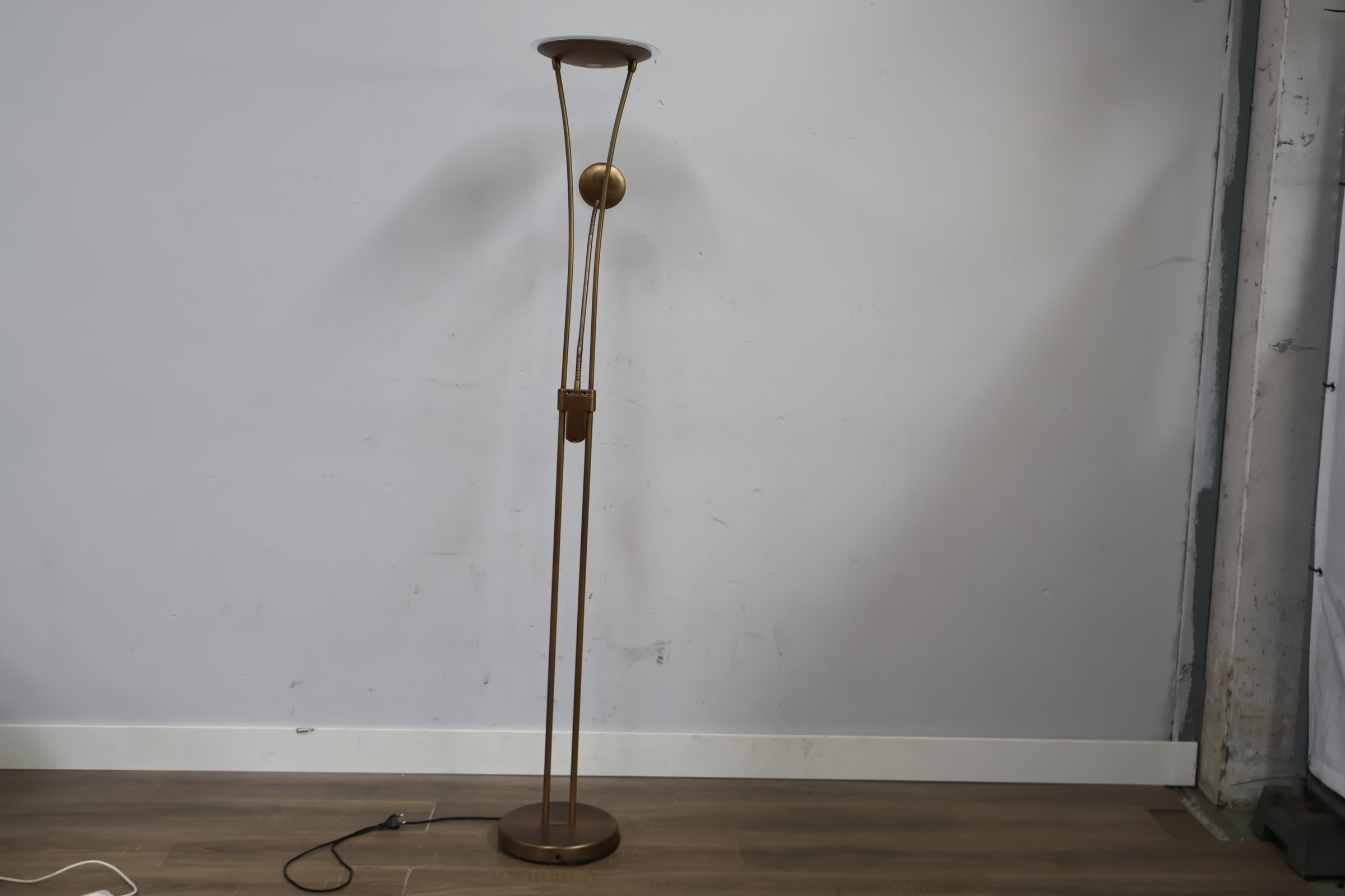 Staande leeslamp met dimbare spot'' – foto 8 – kavel bij GSD Auctions, Zoeterwoude
