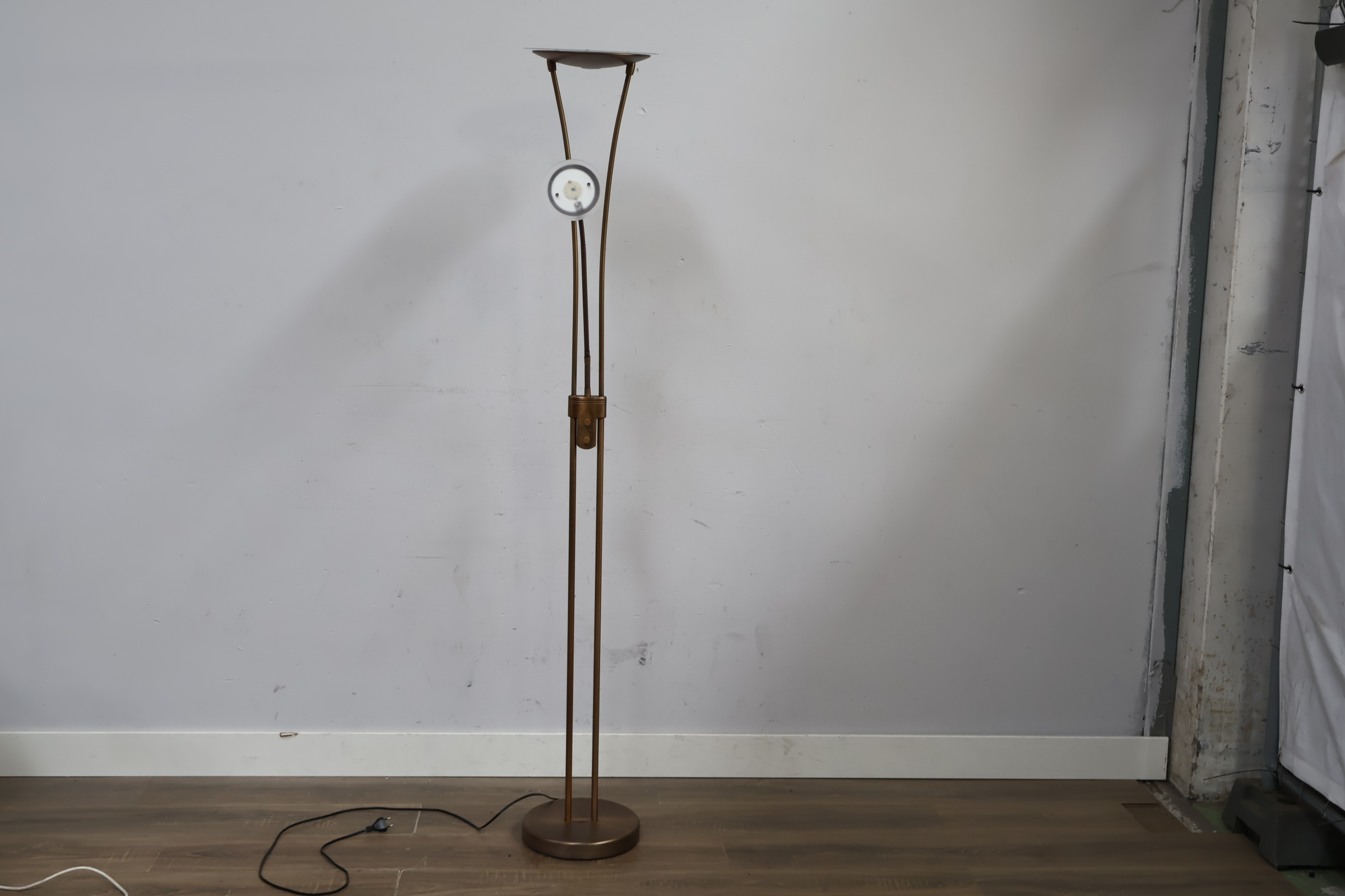 Staande leeslamp met dimbare spot'' – foto 10 – kavel bij GSD Auctions, Zoeterwoude