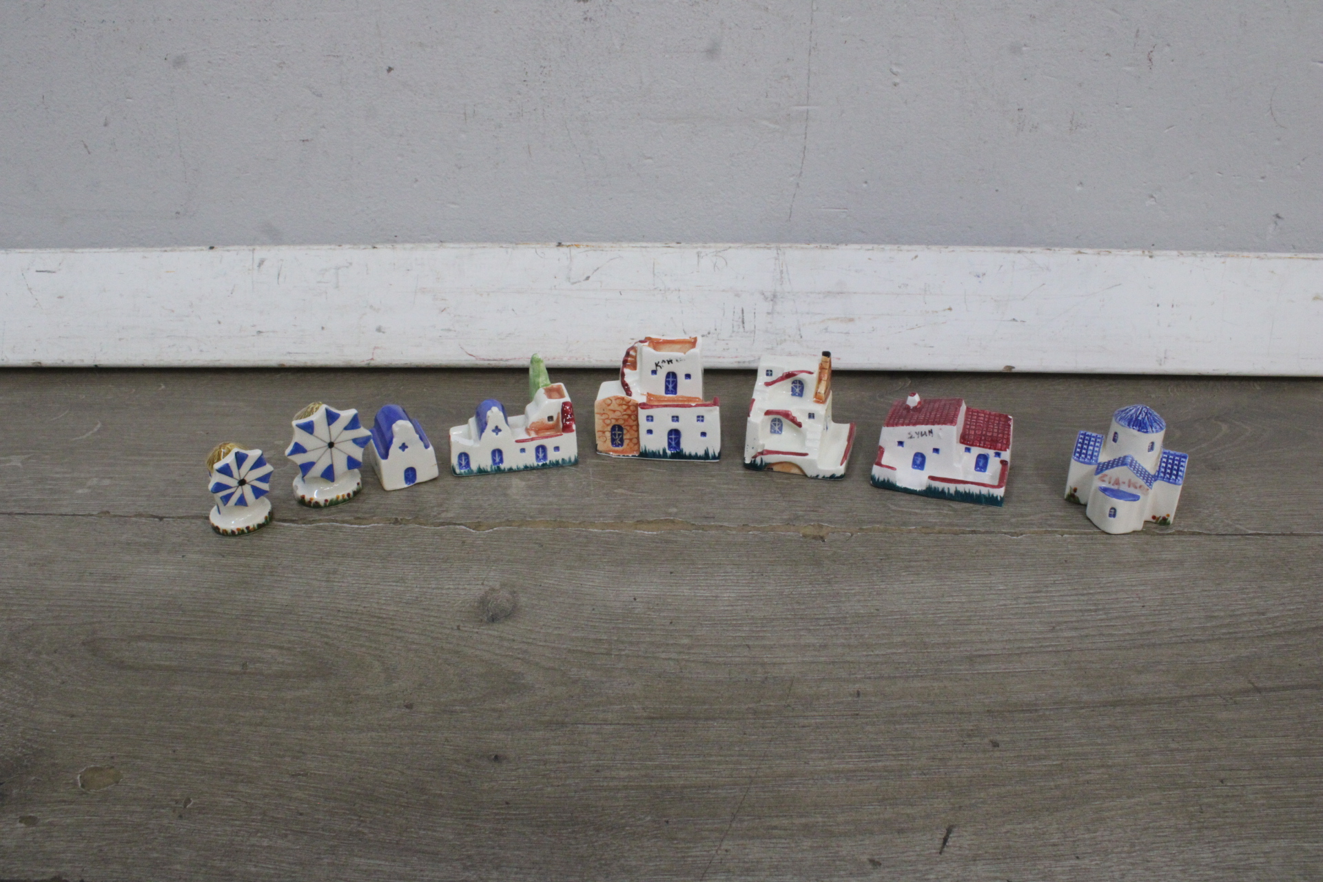 Set kleine keramische Griekse huisjes'' – foto 2 – kavel bij GSD Auctions, Zoeterwoude