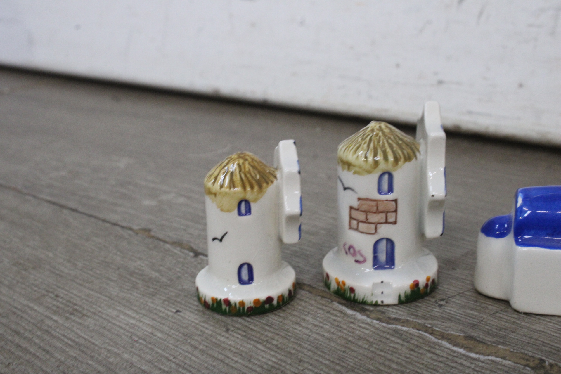 Set kleine keramische Griekse huisjes'' – foto 7 – kavel bij GSD Auctions, Zoeterwoude