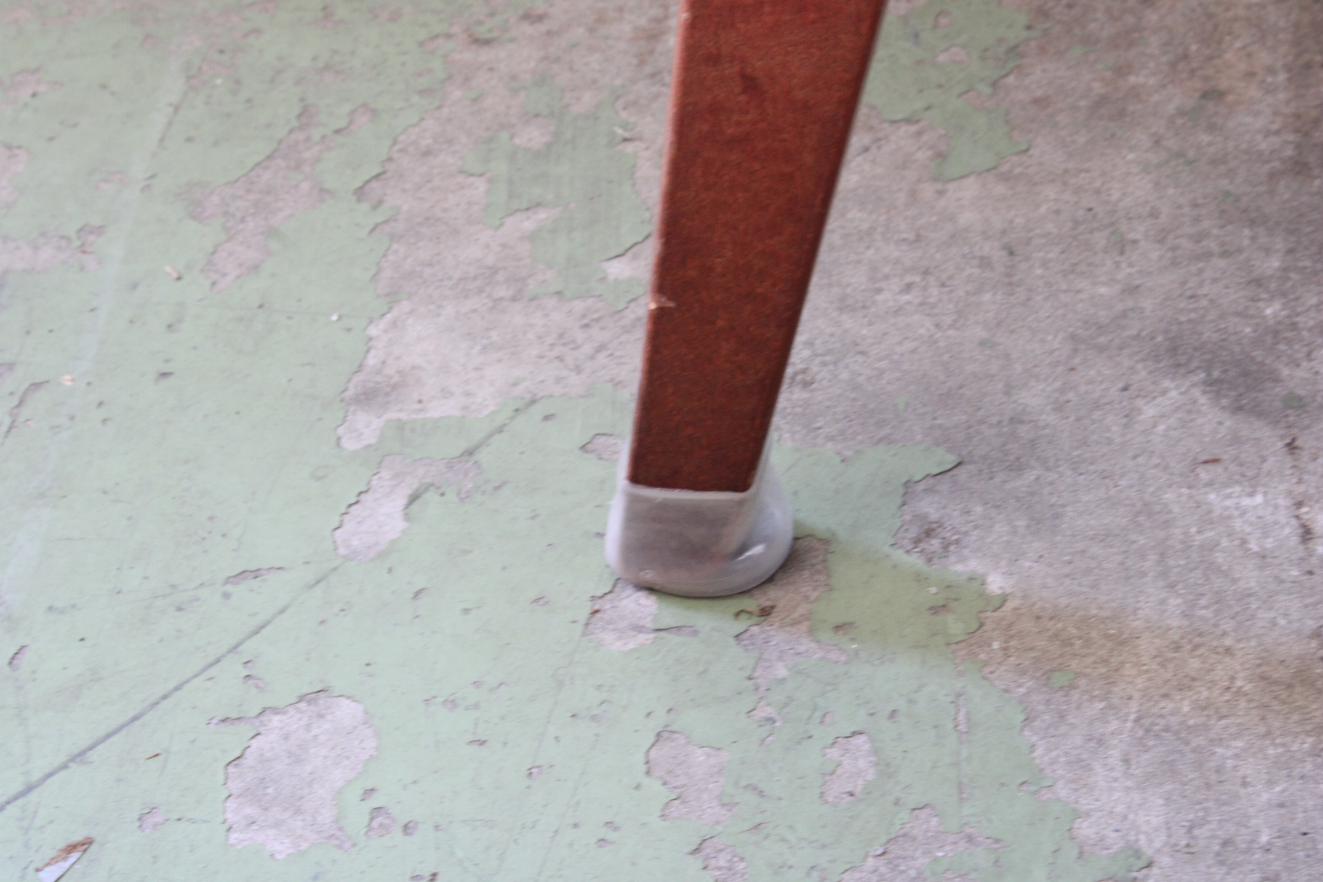 Set van zes blauwe eetkamerstoelen'' – foto 9 – kavel bij GSD Auctions, Zoeterwoude