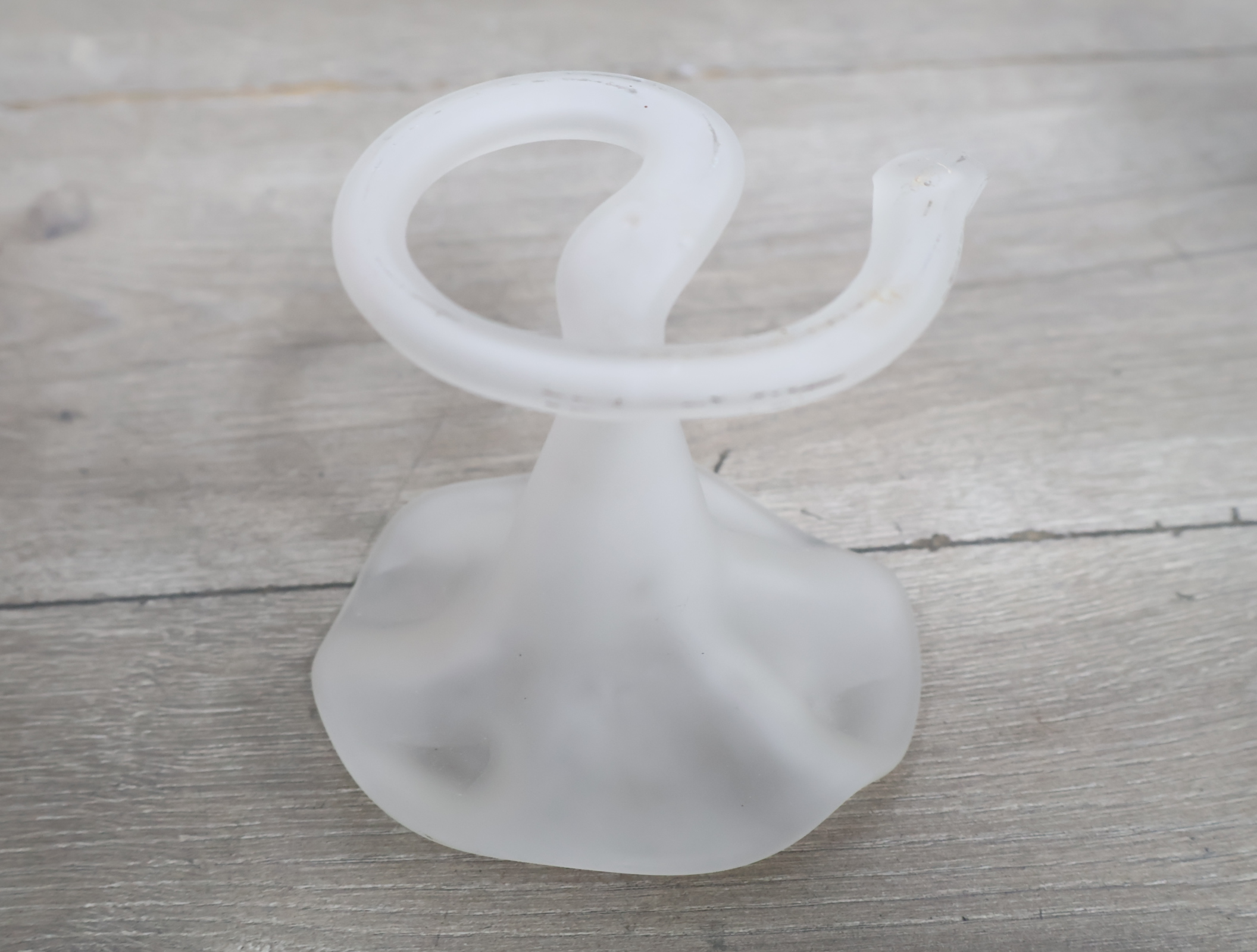 Set van vier gekleurde glazen vazen'' – foto 10 – kavel bij GSD Auctions, Zoeterwoude