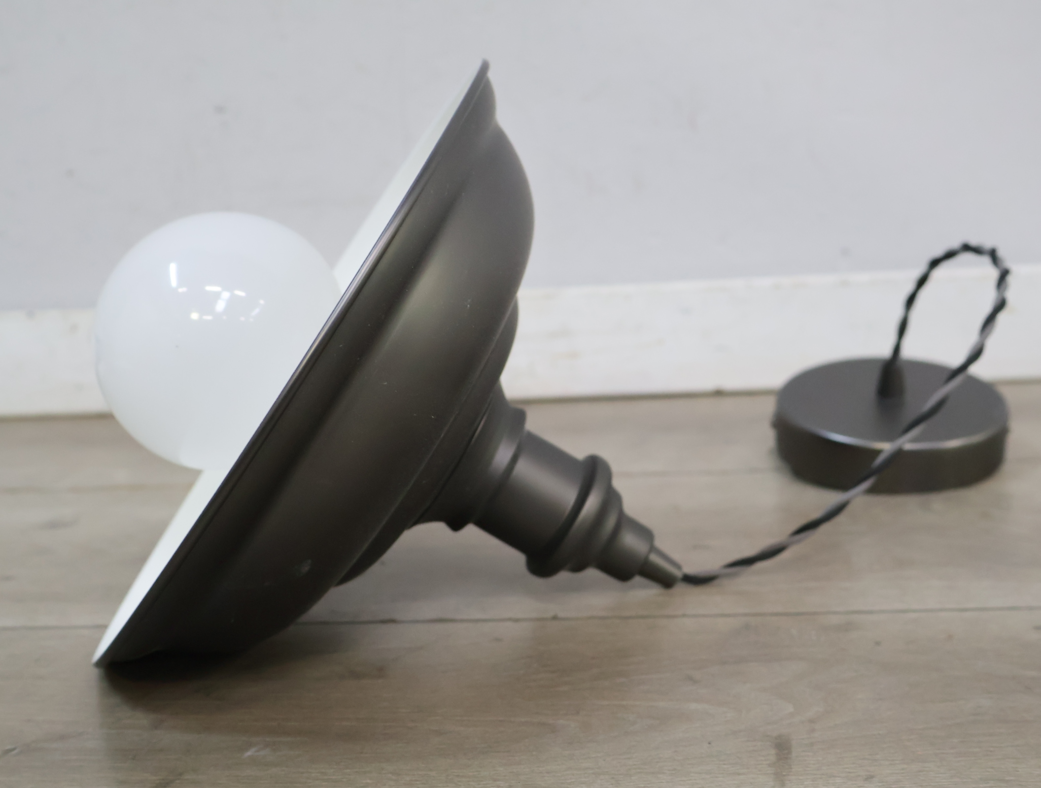 Hanglamp - Industriële Stijl'' – foto 2 – kavel bij GSD Auctions, Zoeterwoude