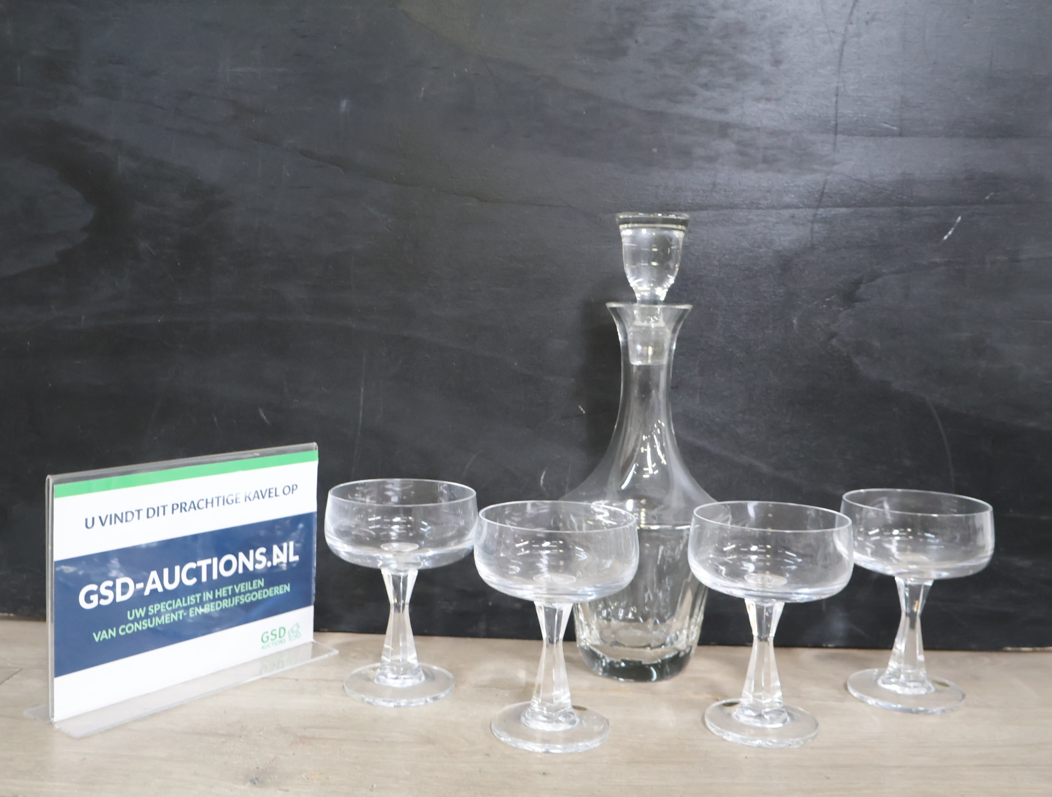 Kristallen karaf met 4 coupes'' – foto 2 – kavel bij GSD Auctions, Zoeterwoude