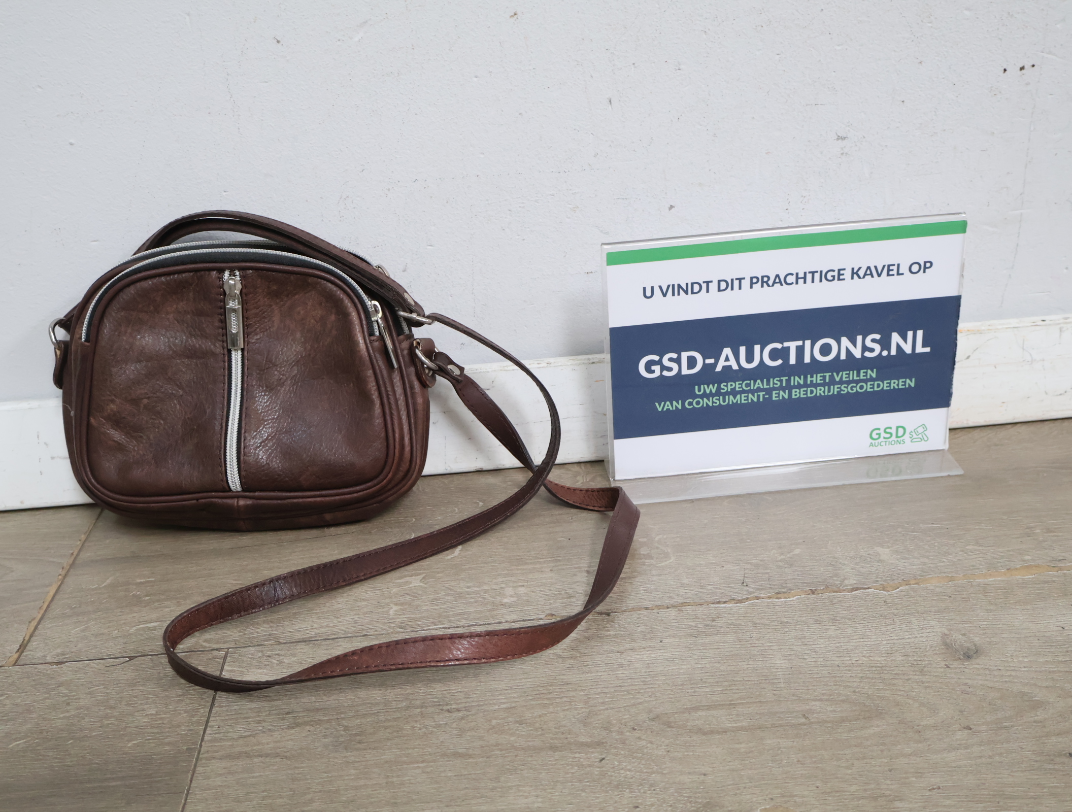 Bruine leren damestas'' – kavel bij GSD Auctions, Zoeterwoude