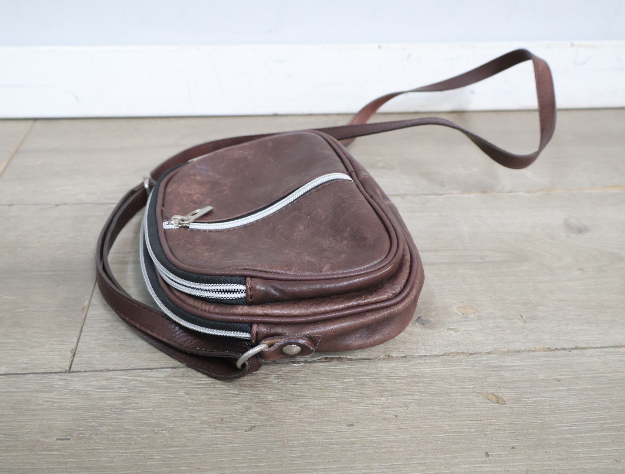 Bruine leren damestas'' – foto 8 – kavel bij GSD Auctions, Zoeterwoude