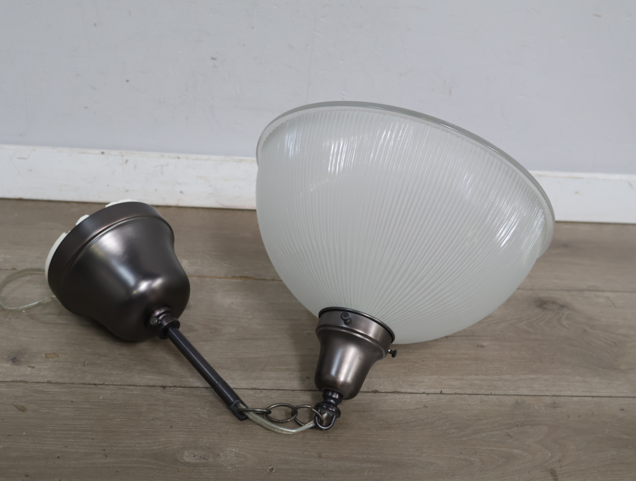 Hanglamp met glazen kap'' – foto 6 – kavel bij GSD Auctions, Zoeterwoude