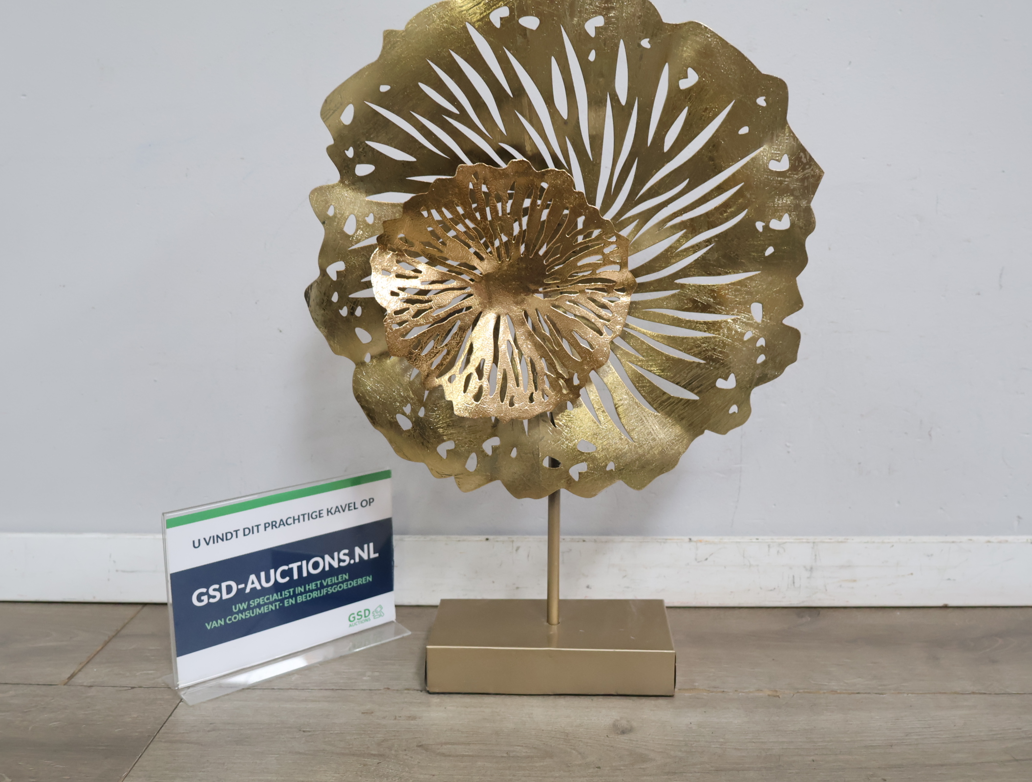 Gouden metalen decoratieve bloem'' – foto 2 – kavel bij GSD Auctions, Zoeterwoude