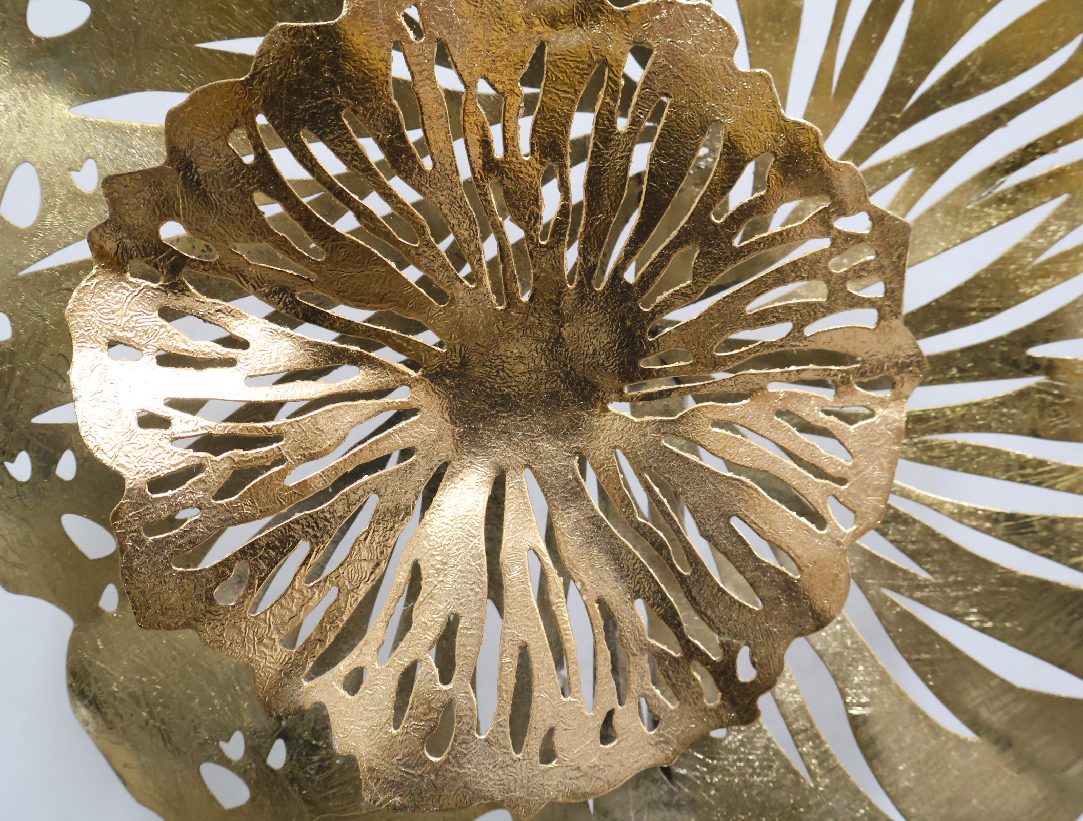 Gouden metalen decoratieve bloem'' – foto 7 – kavel bij GSD Auctions, Zoeterwoude