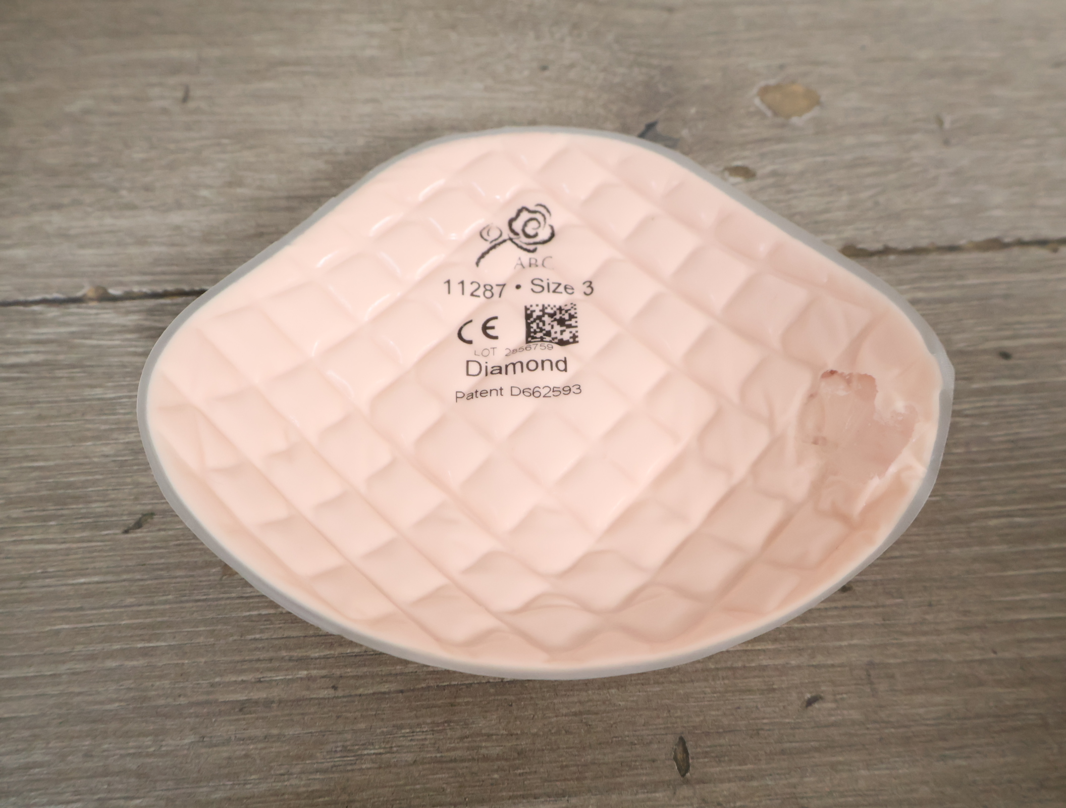 ABC Diamond Shaper Lightweight borstprothese – foto 6 – kavel bij GSD Auctions, Zoeterwoude