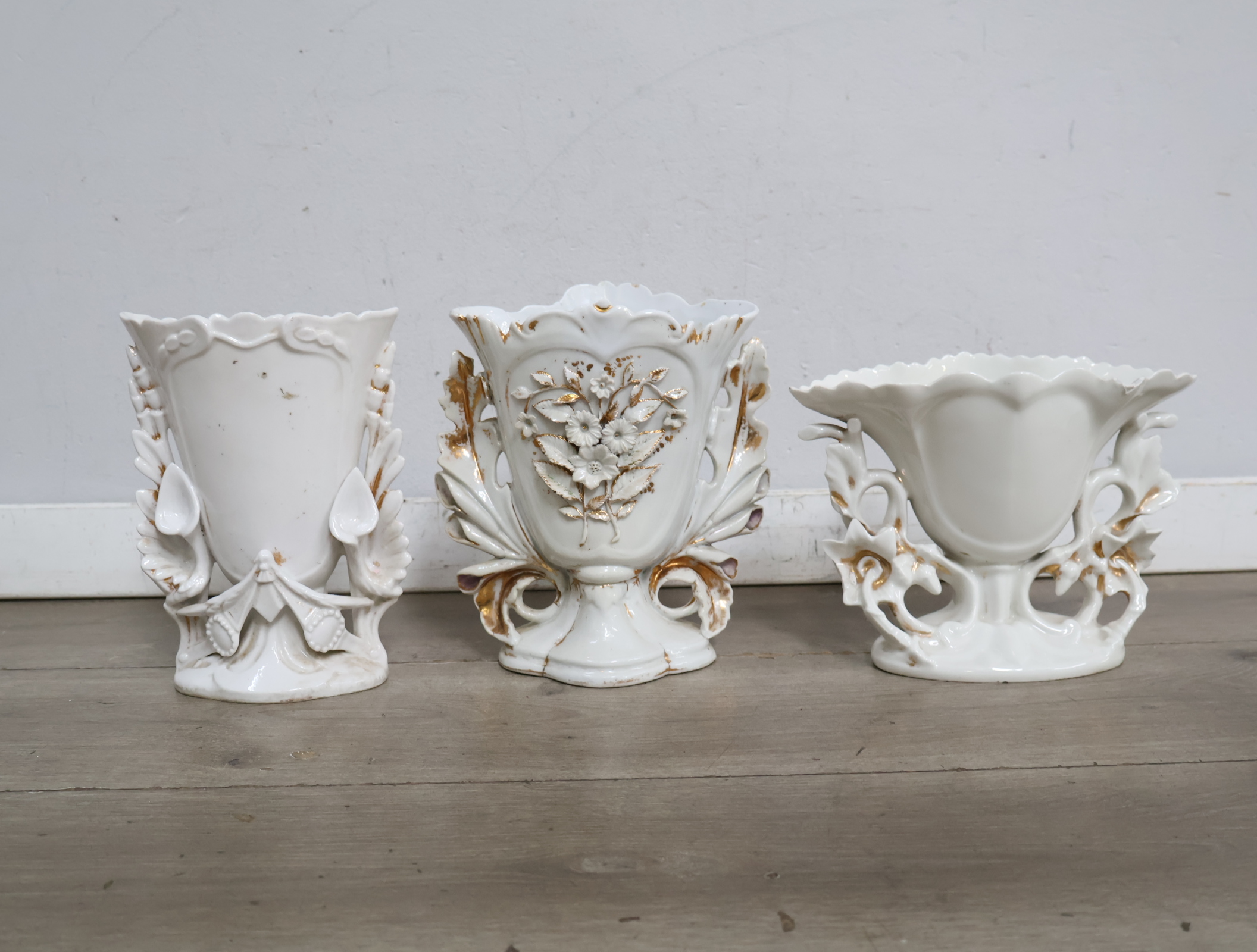 Set van drie porseleinen vazen'' – foto 3 – kavel bij GSD Auctions, Zoeterwoude