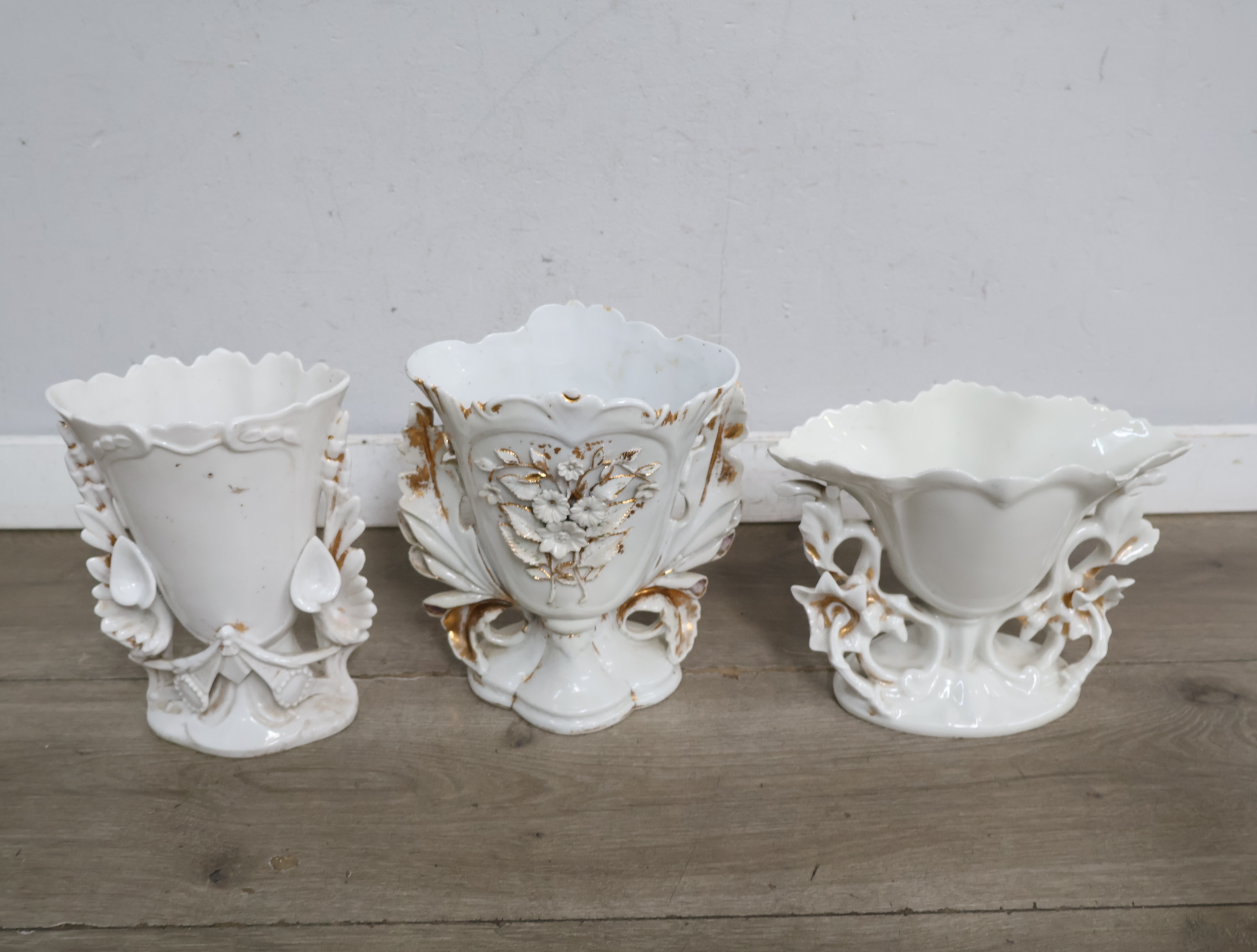 Set van drie porseleinen vazen'' – foto 4 – kavel bij GSD Auctions, Zoeterwoude