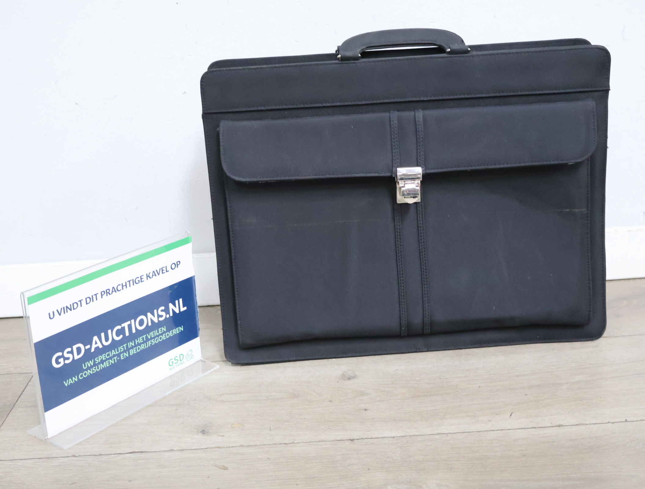 Zwarte aktetas met voorvak'' – foto 2 – kavel bij GSD Auctions, Zoeterwoude