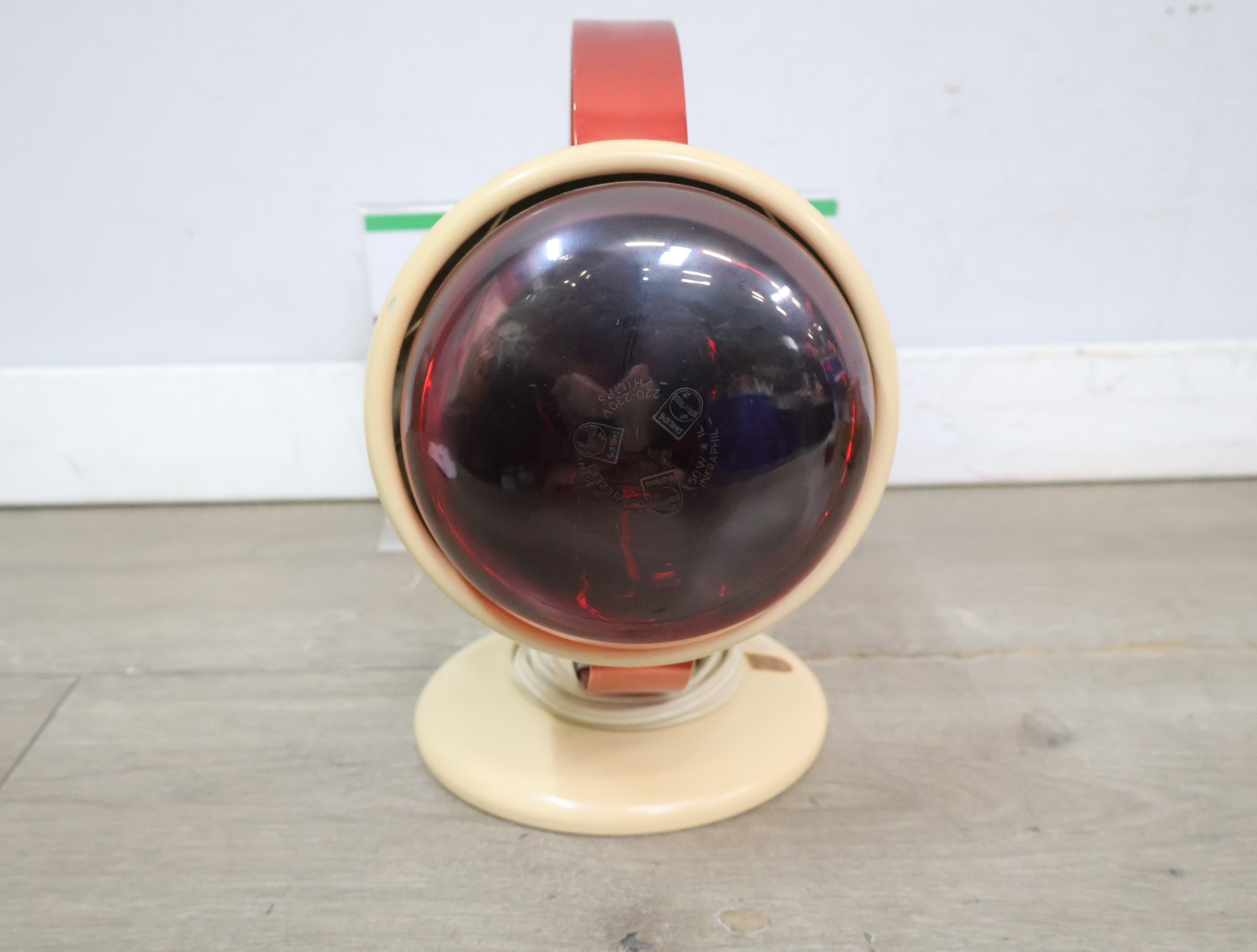 Vintage warmte- of infraroodlamp'' – kavel bij GSD Auctions, Zoeterwoude