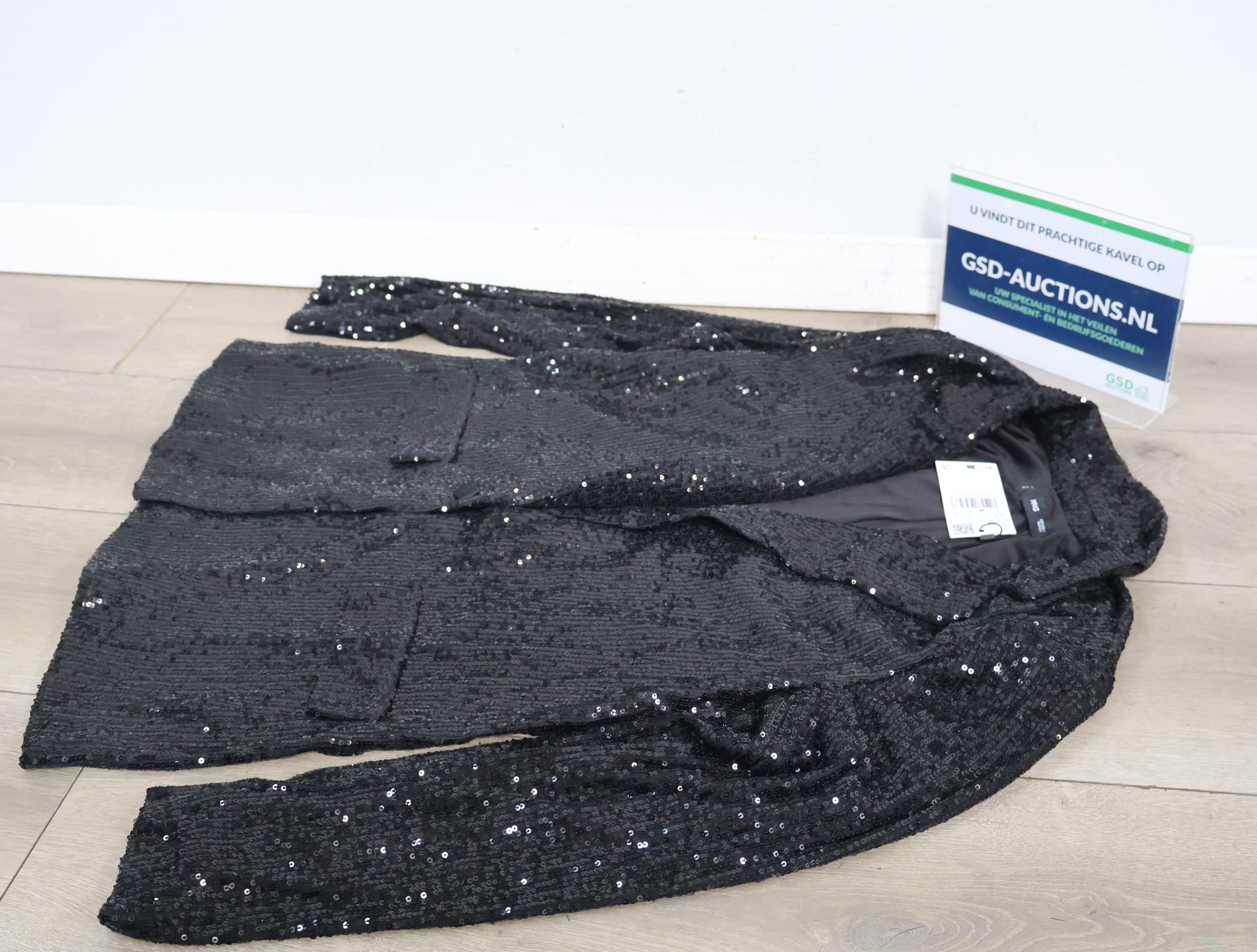 Zwarte blazer met pailletten - Mango'' – kavel bij GSD Auctions, Zoeterwoude