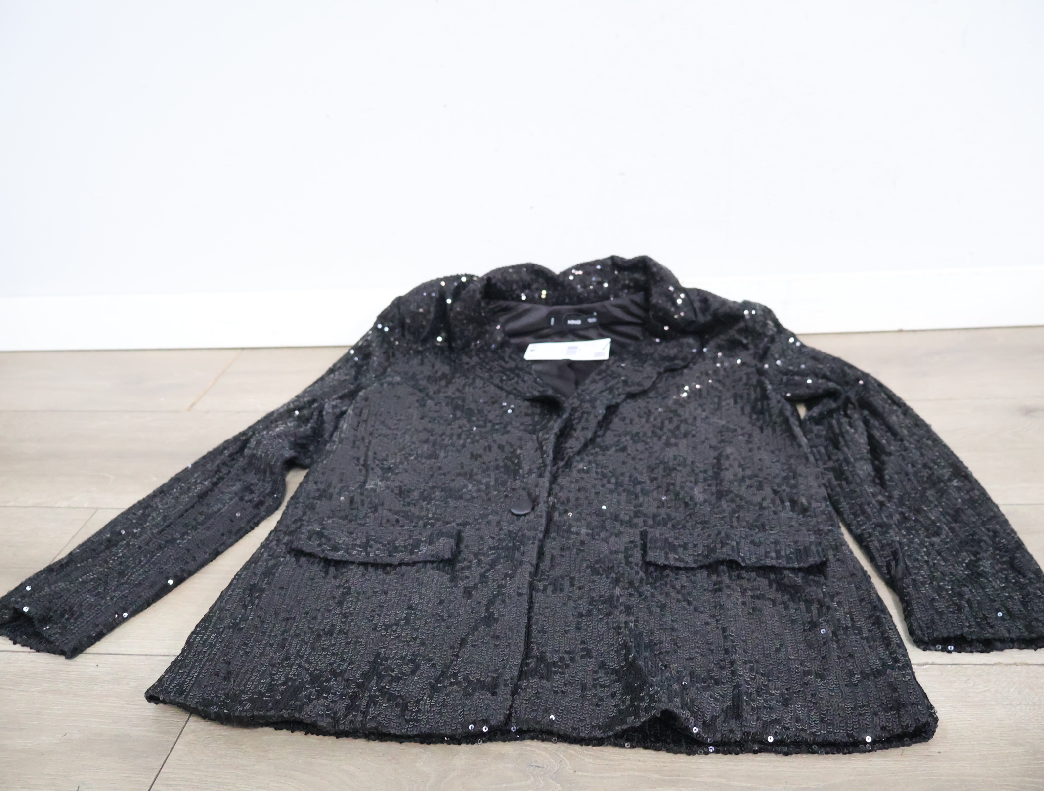 Zwarte blazer met pailletten - Mango'' – foto 5 – kavel bij GSD Auctions, Zoeterwoude