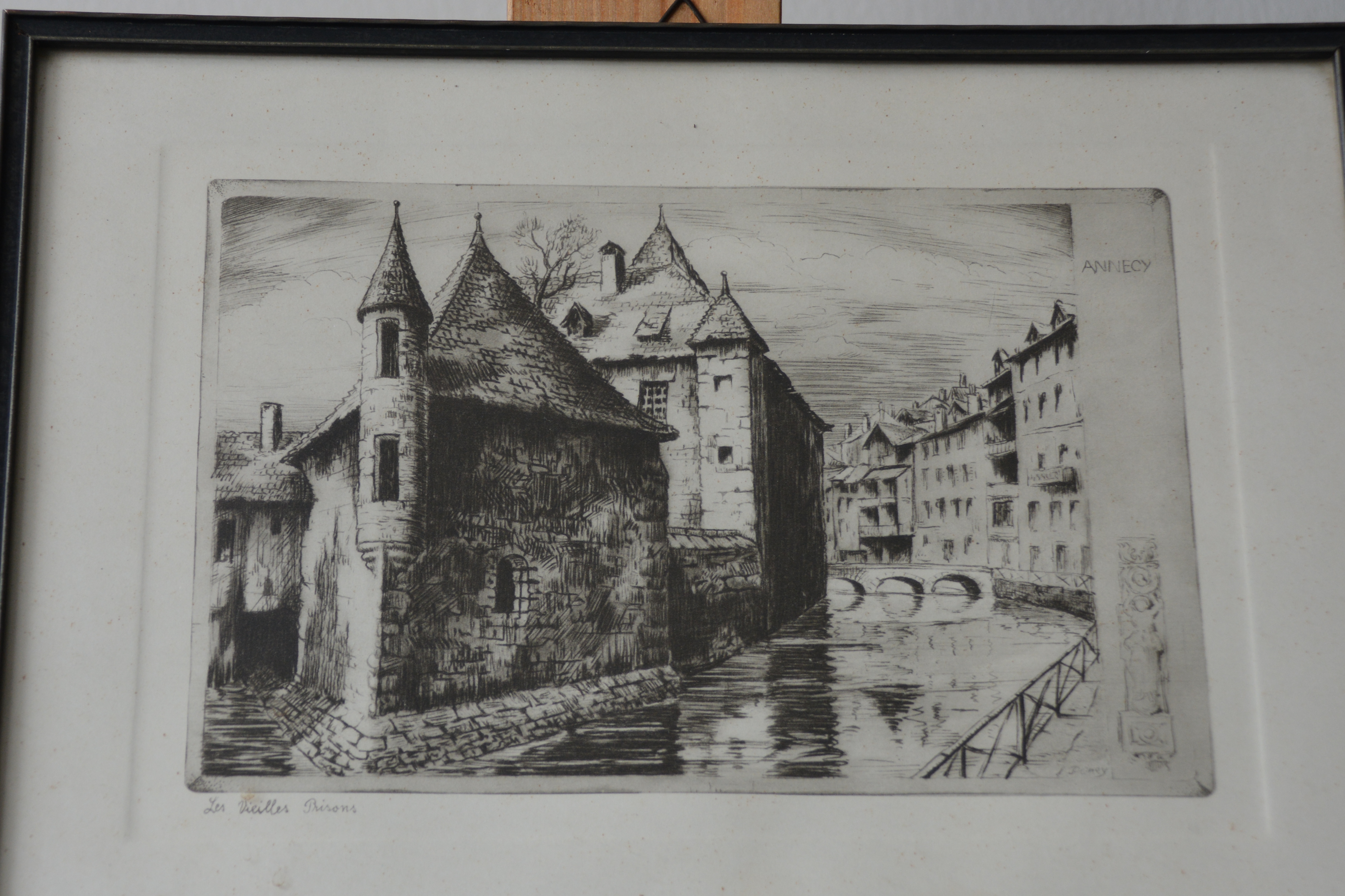 Ingelijste Ets v Annecy, Les Vieilles Prisons v Poney'' – foto 2 – kavel bij GSD Auctions, Zoeterwoude