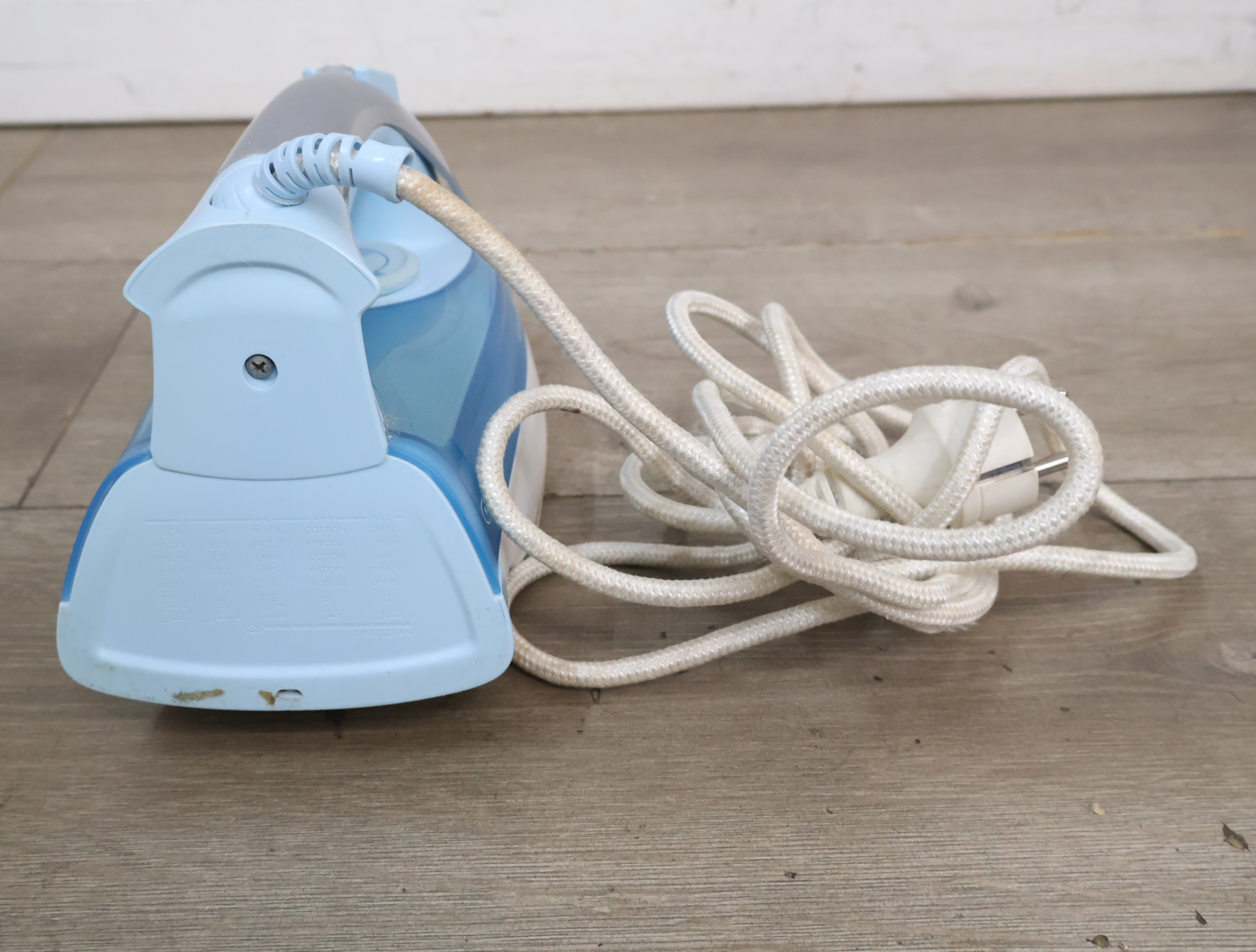 Elektrisch stoomstrijkijzer Philips GC3220'' – foto 4 – kavel bij GSD Auctions, Zoeterwoude