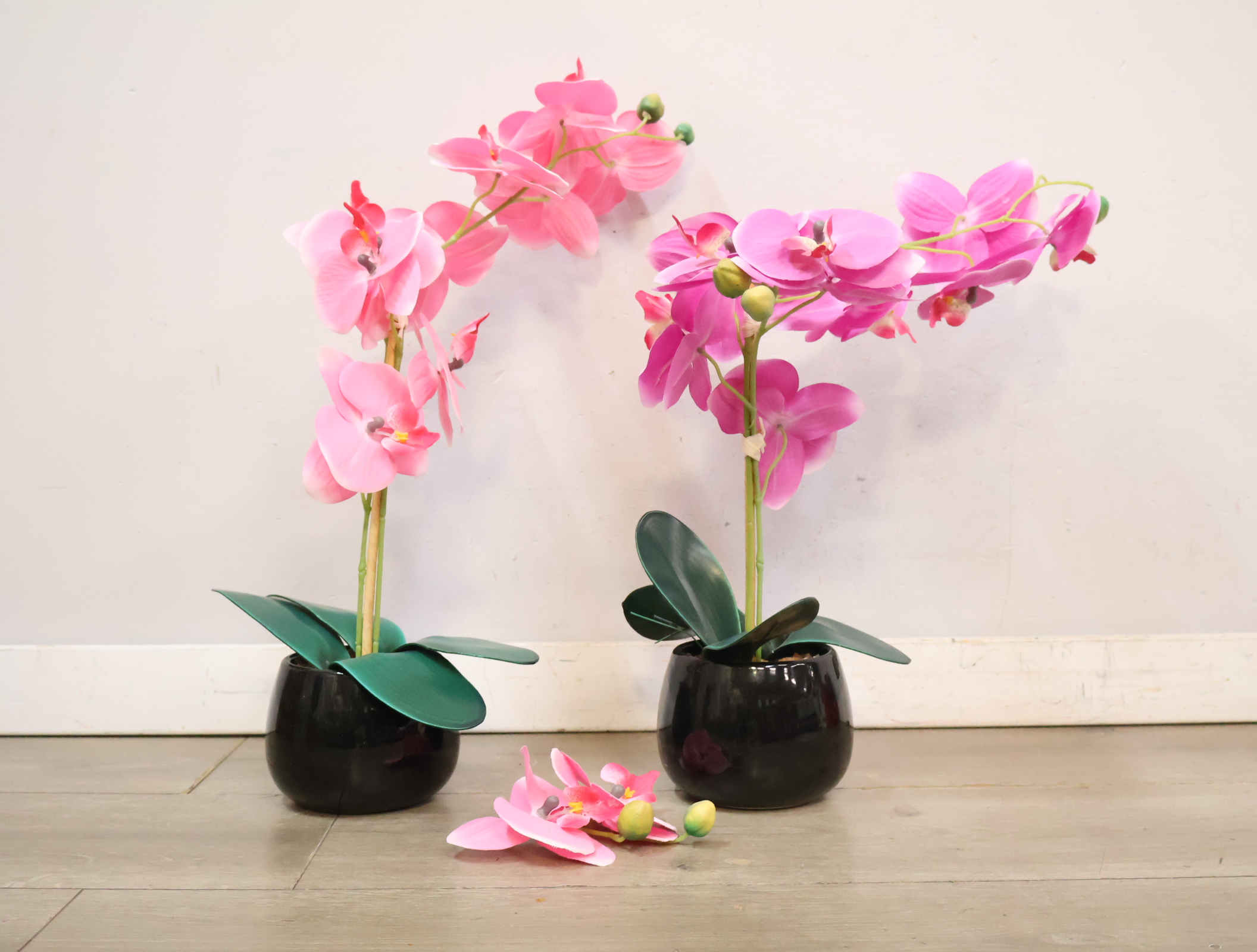 Twee kunstbloemen in pot'' – foto 4 – kavel bij GSD Auctions, Zoeterwoude