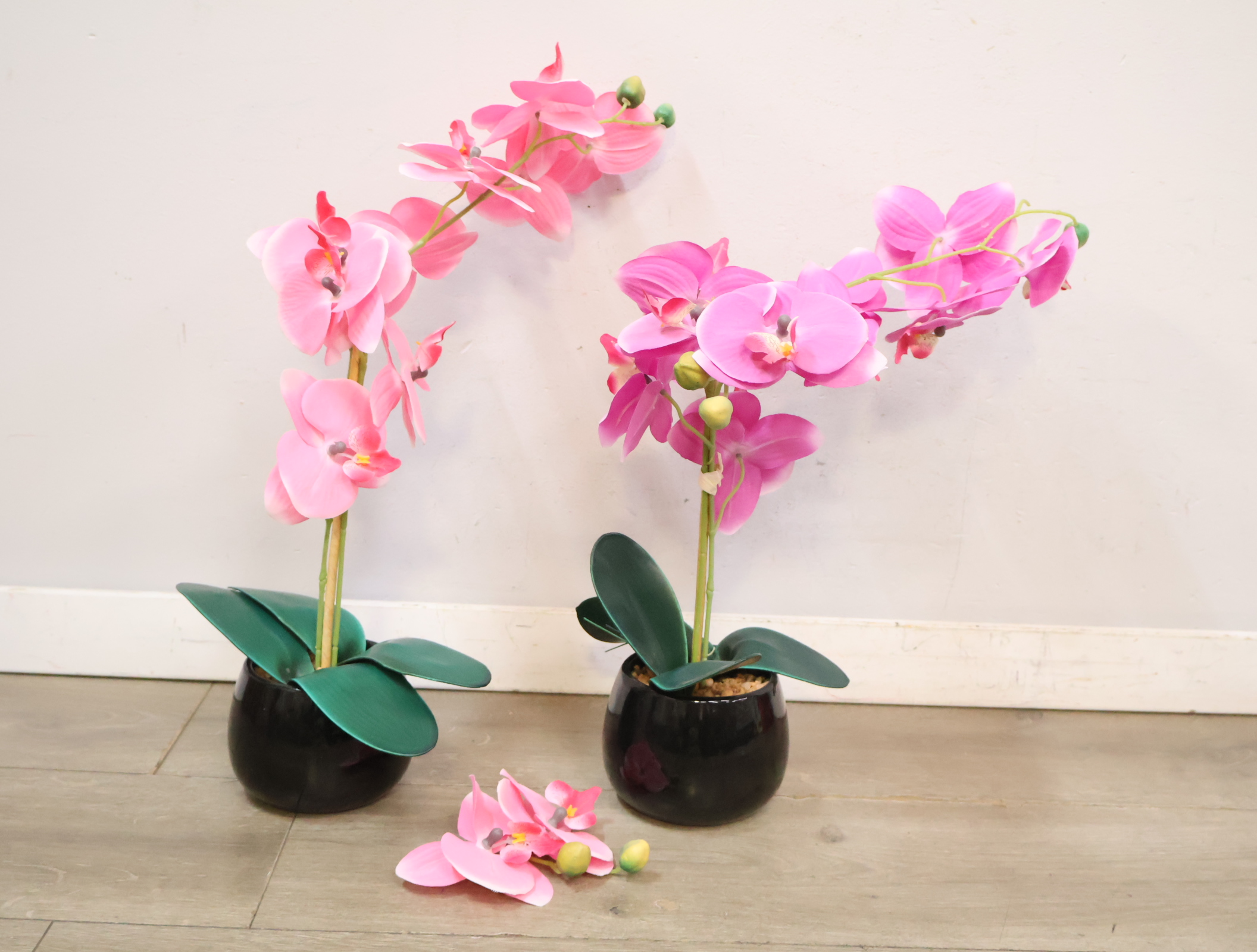 Twee kunstbloemen in pot'' – foto 5 – kavel bij GSD Auctions, Zoeterwoude