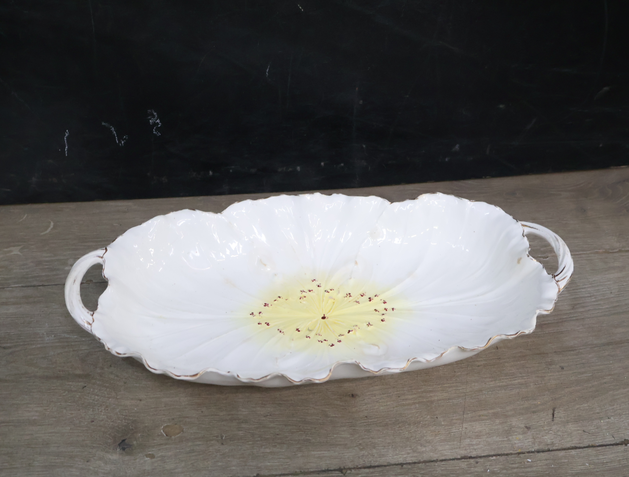 Decoratief porseleinen schaal in bloemvorm'' – foto 4 – kavel bij GSD Auctions, Zoeterwoude