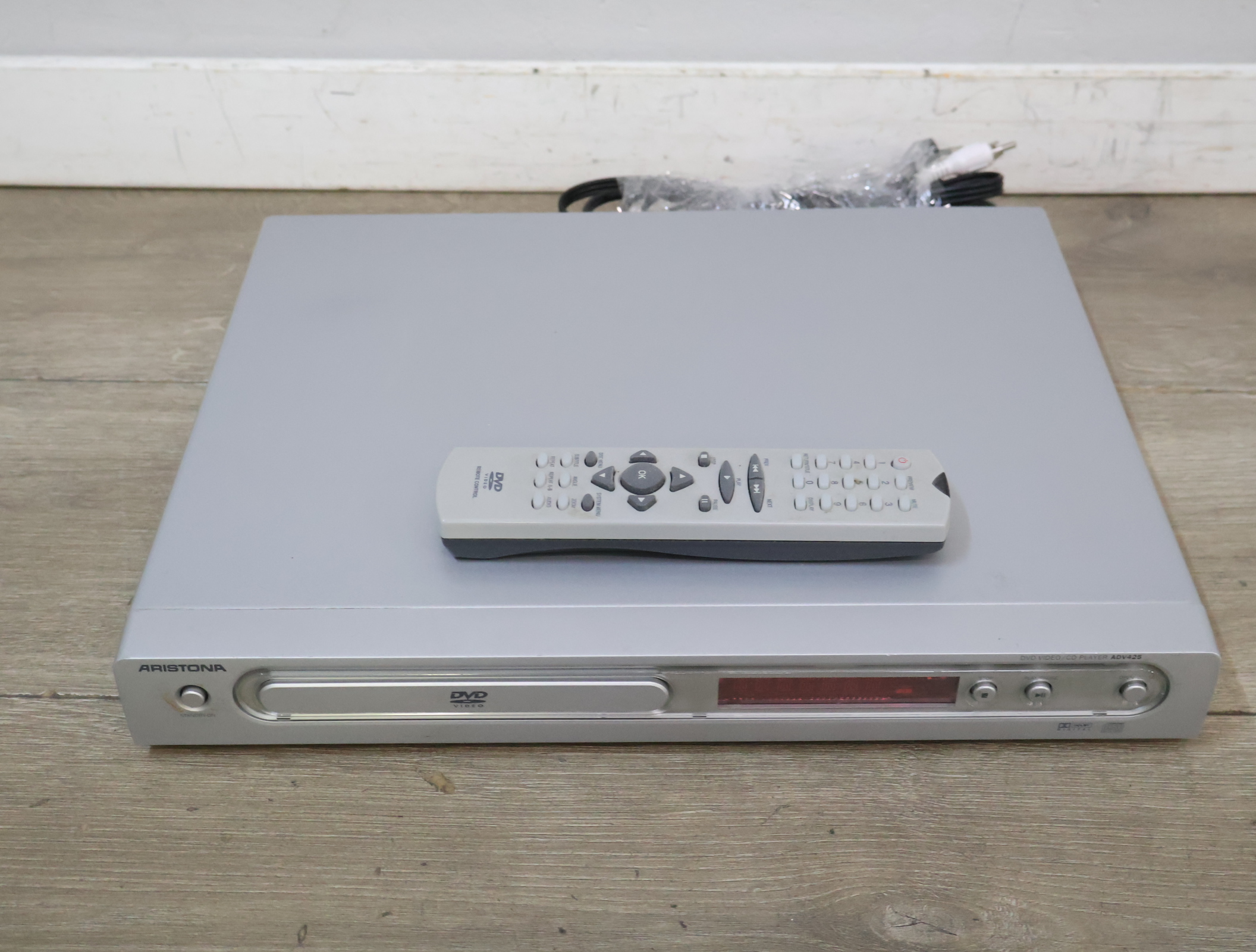 Aristona DVD-speler met afstandsbediening'' – foto 4 – kavel bij GSD Auctions, Zoeterwoude